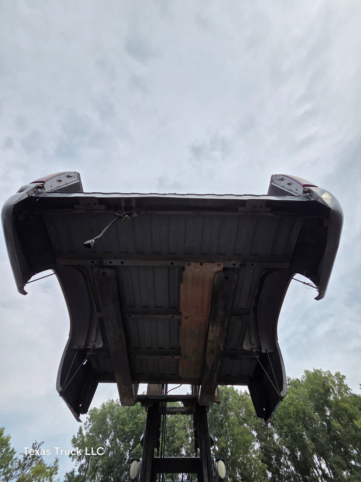 1999-2007 Chevrolet Silverado / GMC Sierra 1500 2500HD 3500HD 6' 6" Short Truck Bed *Damage