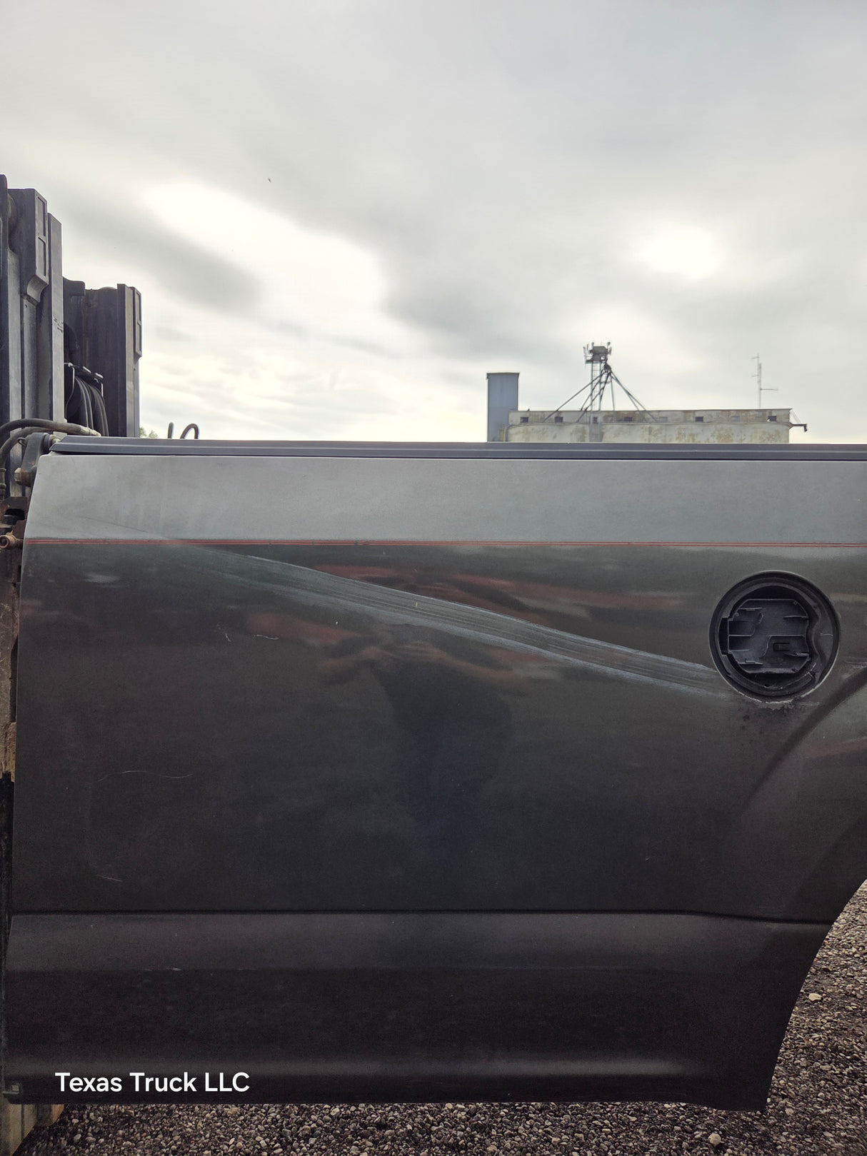 2015-2020 Ford F150 8' Long Bed Without Wheel Lip Molding - Magnetic Grey *Damage
