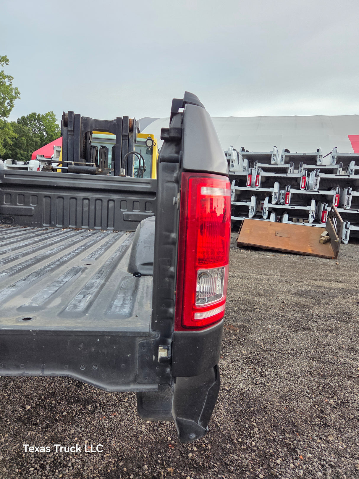 2015-2020 Ford F150 8' Long Bed Without Wheel Lip Molding - Magnetic Grey *Damage