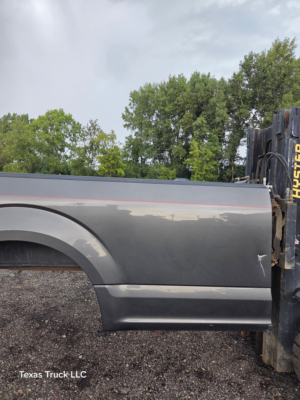 2015-2020 Ford F150 8' Long Bed Without Wheel Lip Molding - Magnetic Grey *Damage