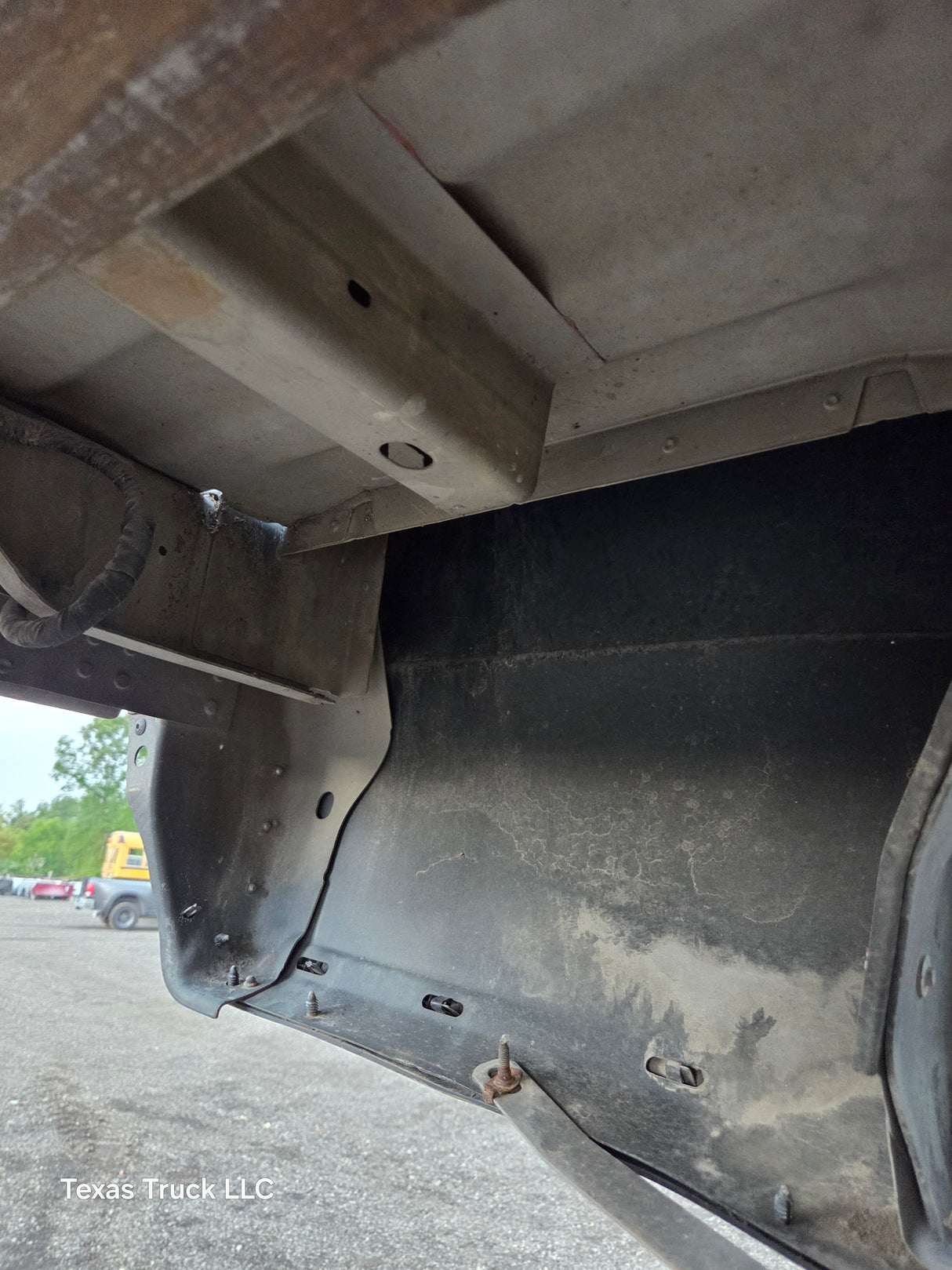 2015-2020 Ford F150 8' Long Bed Without Wheel Lip Molding - Magnetic Grey *Damage