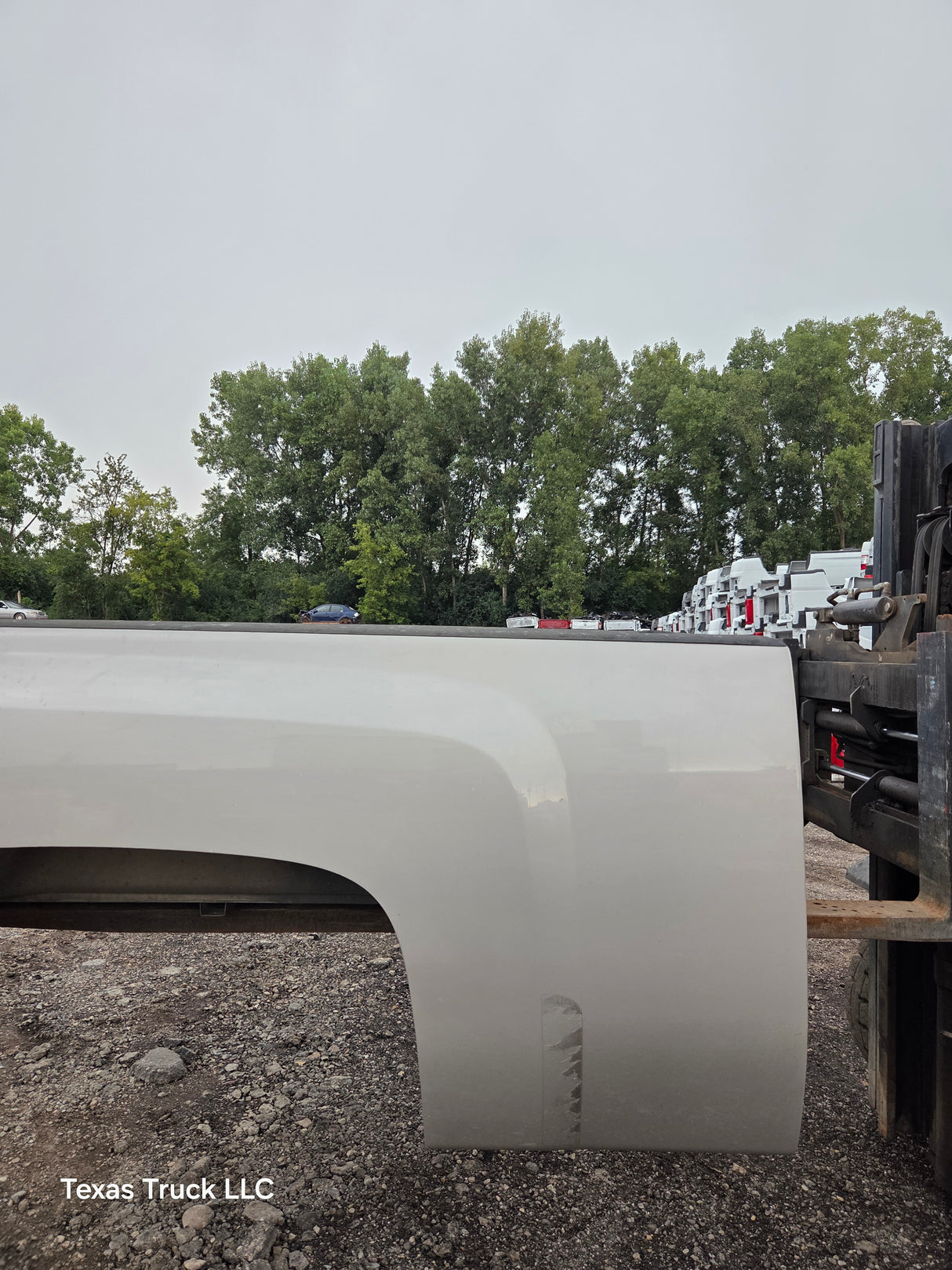 2007-2013 Chevrolet Silverado 1500 2500 3500 HD 6' 6" Short Truck Bed - Fine Silver Birch Metallic