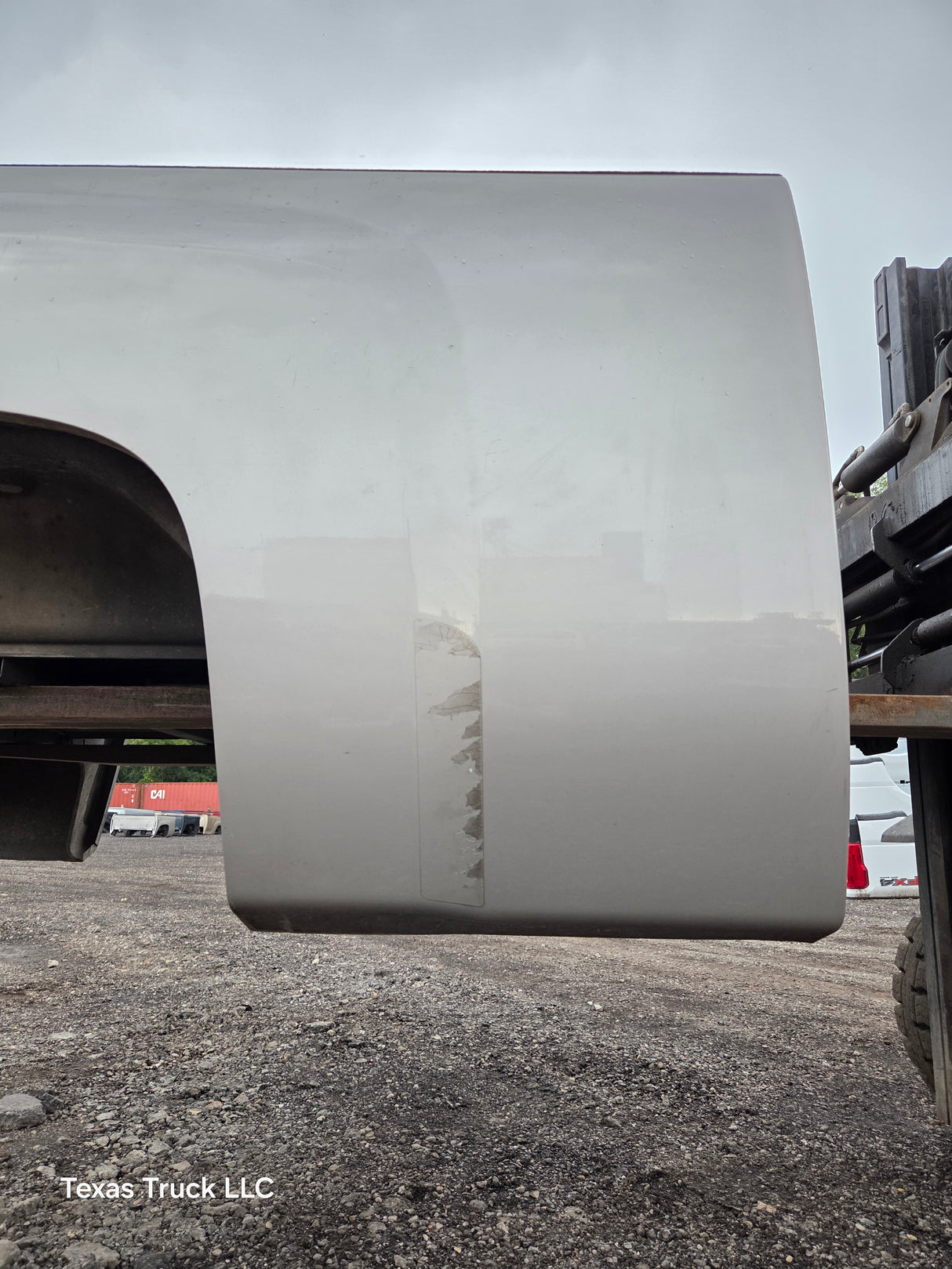 2007-2013 Chevrolet Silverado 1500 2500 3500 HD 6' 6" Short Truck Bed - Fine Silver Birch Metallic