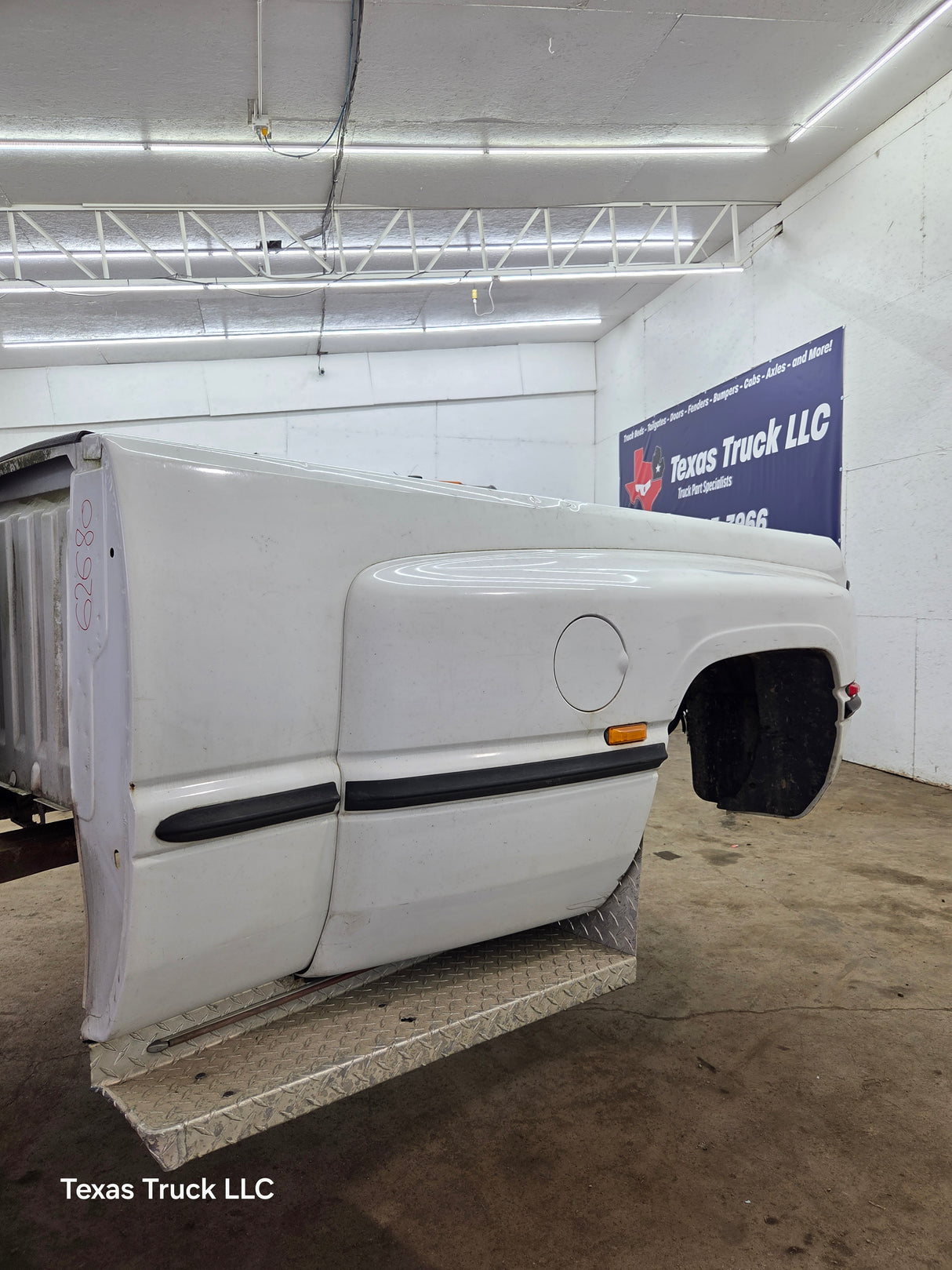 1994-2002 Dodge Ram 3500 2nd Gen Dually 8' Long Truck Bed - Bright White Clear Coat