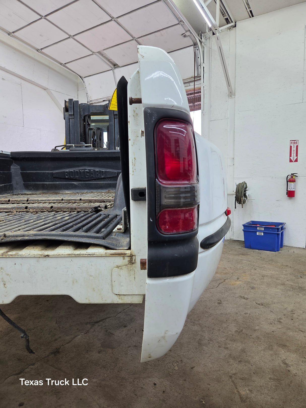 1994-2002 Dodge Ram 3500 2nd Gen Dually 8' Long Truck Bed - Bright White Clear Coat