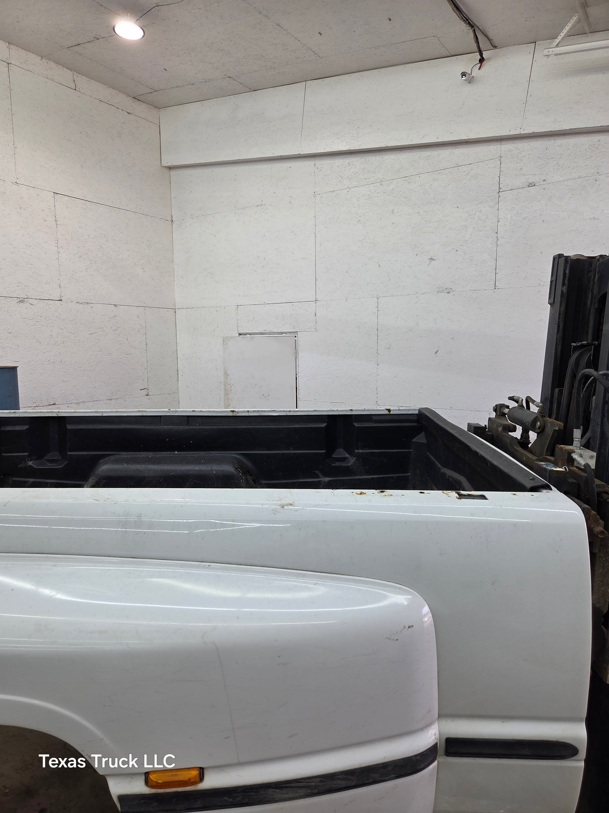 1994-2002 Dodge Ram 3500 2nd Gen Dually 8' Long Truck Bed - Bright White Clear Coat