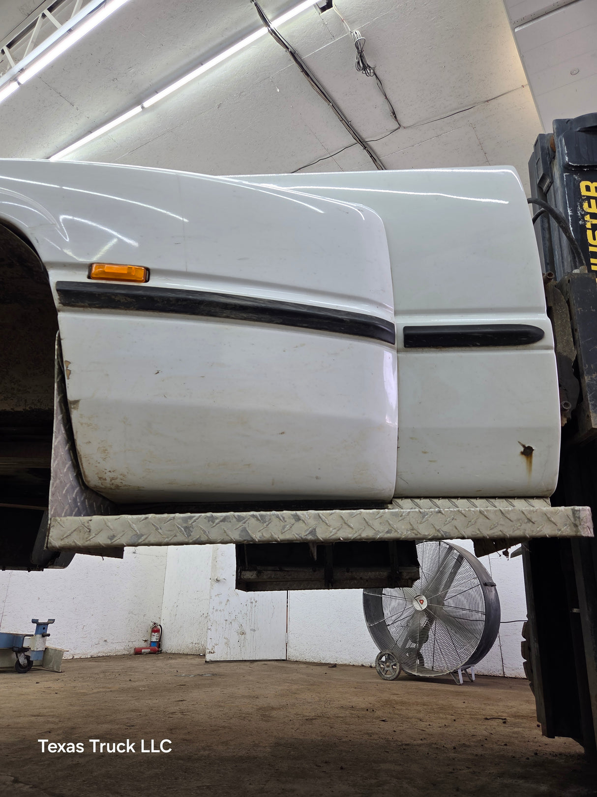 1994-2002 Dodge Ram 3500 2nd Gen Dually 8' Long Truck Bed - Bright White Clear Coat