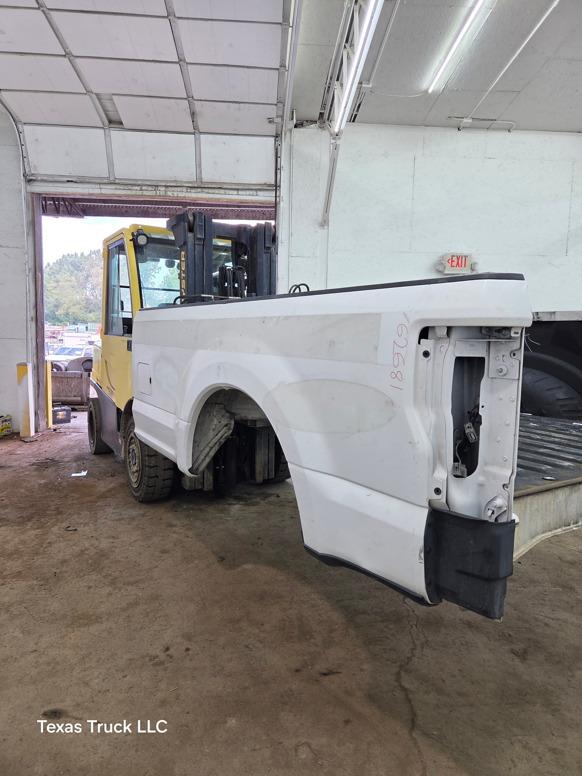 2017-2022 Ford F250 F350 Super Duty 8' Long Truck Bed - Oxford White