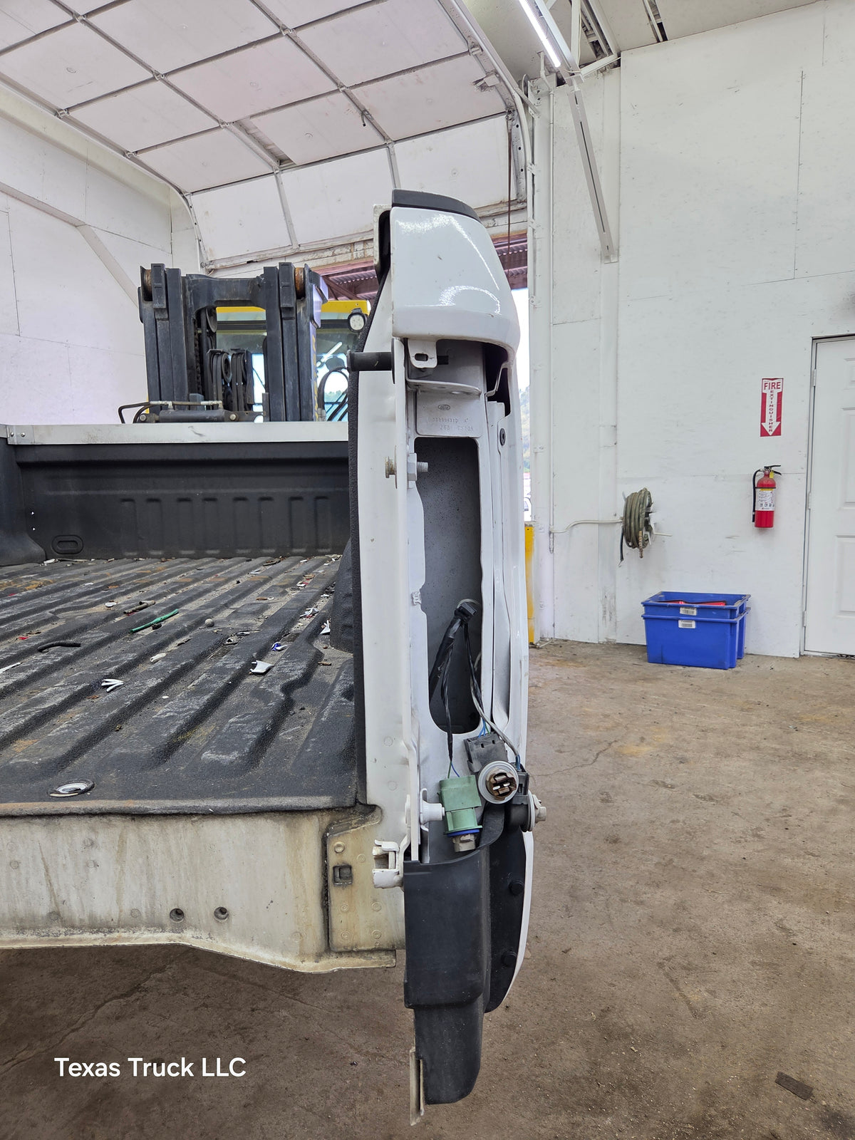 2017-2022 Ford F250 F350 Super Duty 8' Long Truck Bed - Oxford White