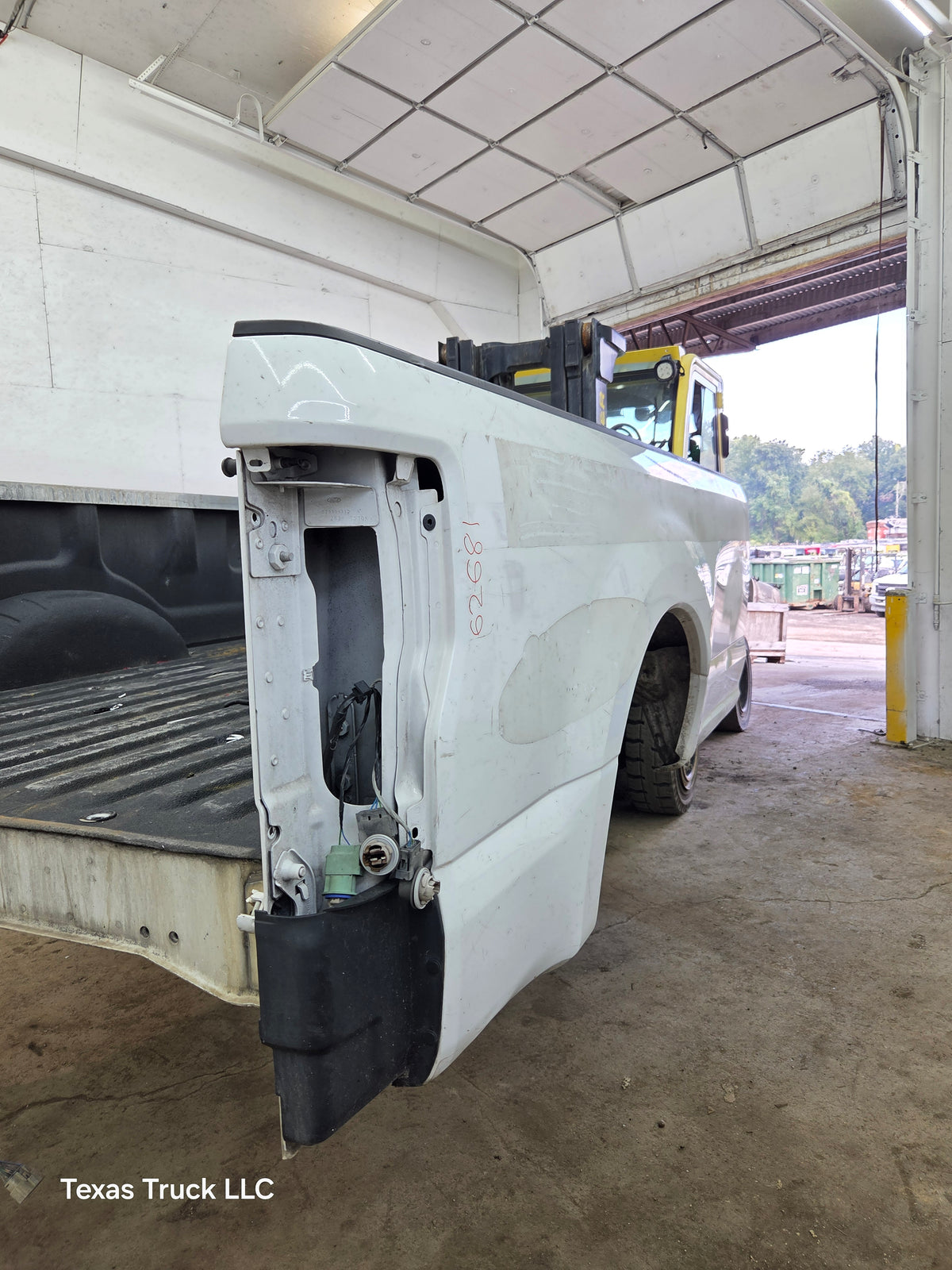 2017-2022 Ford F250 F350 Super Duty 8' Long Truck Bed - Oxford White
