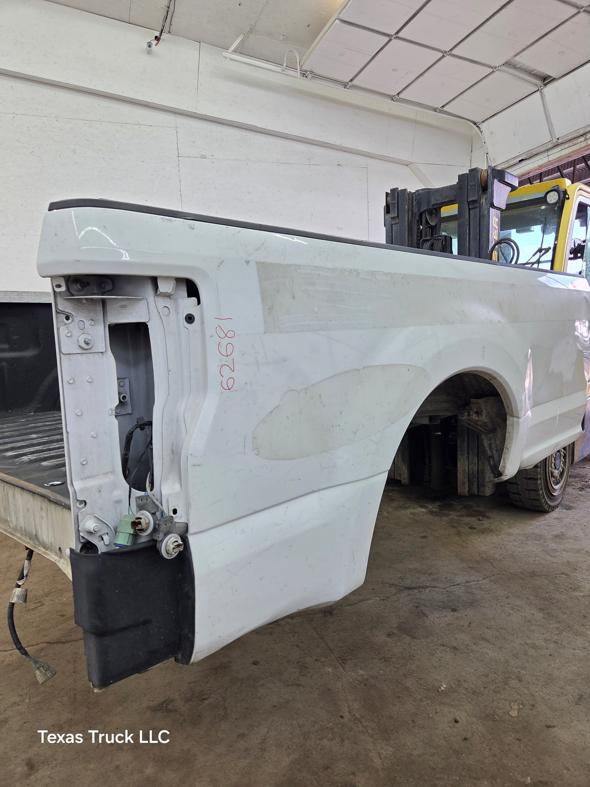 2017-2022 Ford F250 F350 Super Duty 8' Long Truck Bed - Oxford White