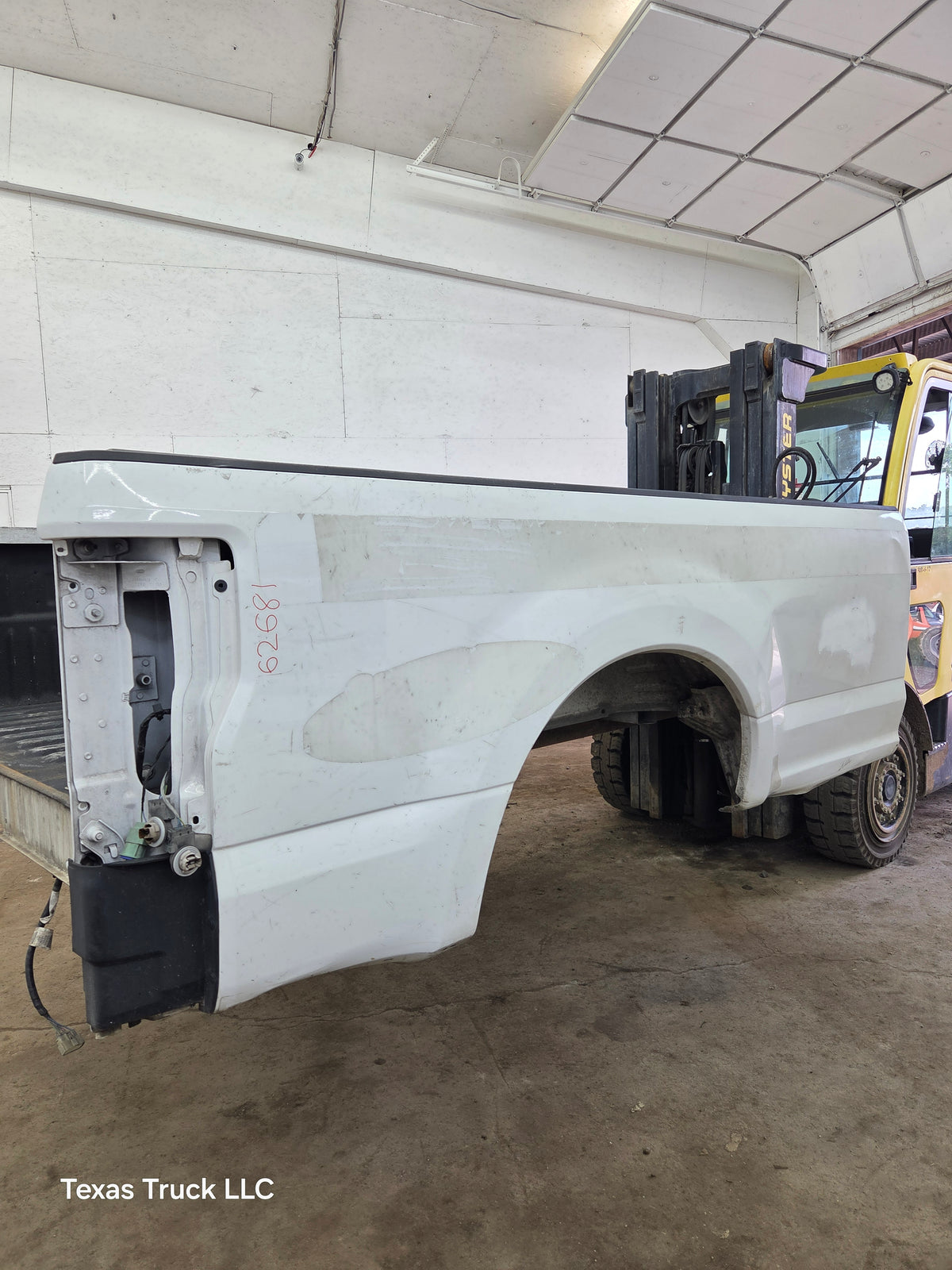 2017-2022 Ford F250 F350 Super Duty 8' Long Truck Bed - Oxford White