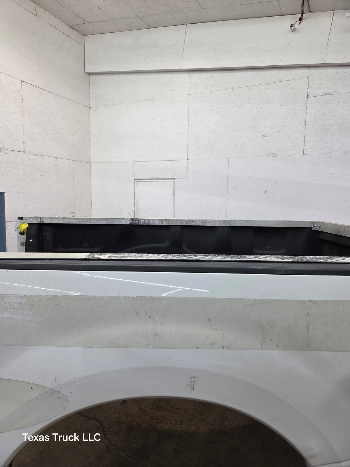 2017-2022 Ford F250 F350 Super Duty 8' Long Truck Bed - Oxford White
