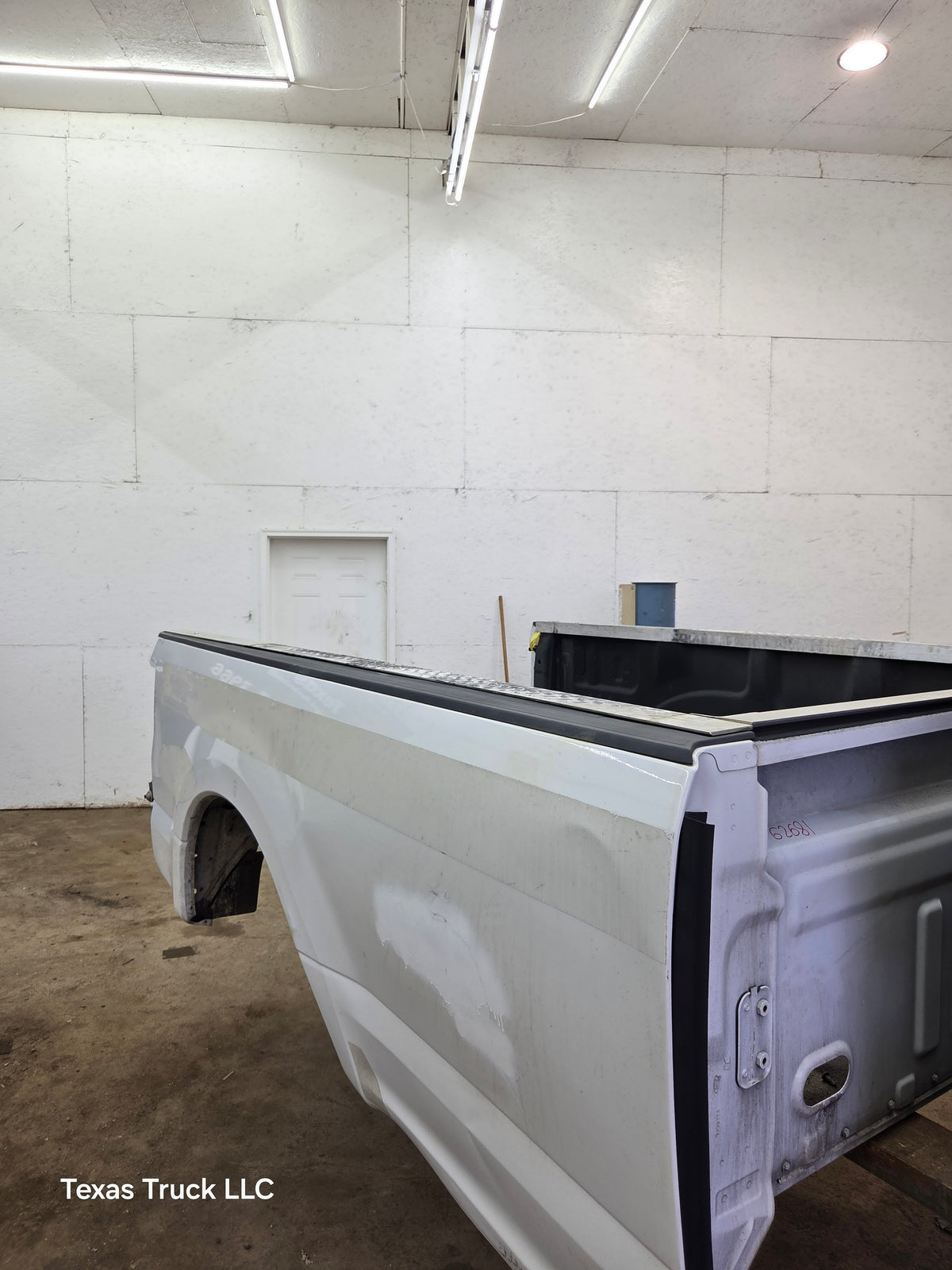 2017-2022 Ford F250 F350 Super Duty 8' Long Truck Bed - Oxford White