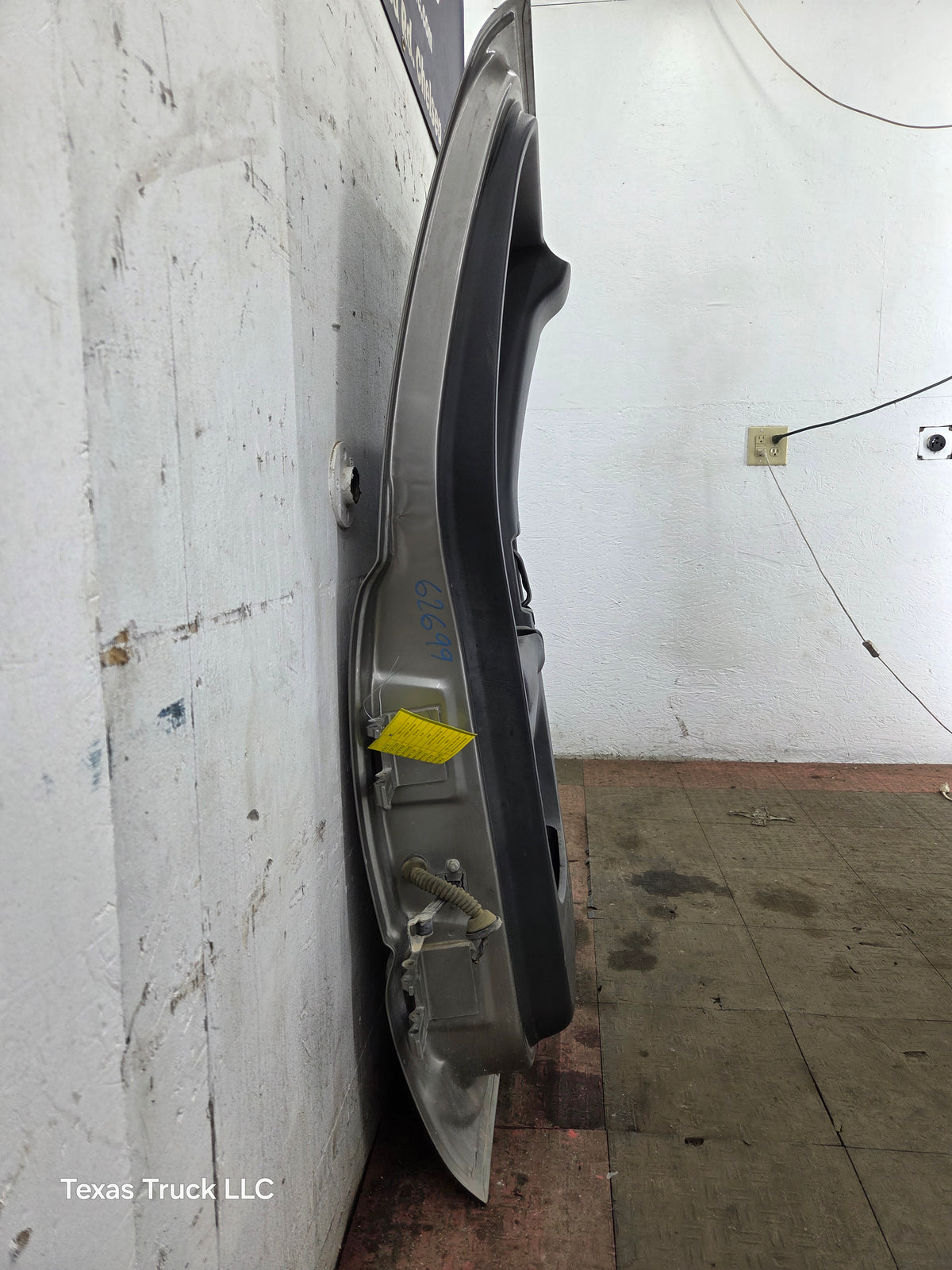 1999-2006 Chevrolet Silverado / GMC Sierra 1500 2500 3500 HD Rear Driver Side Extended Cab Rear Door