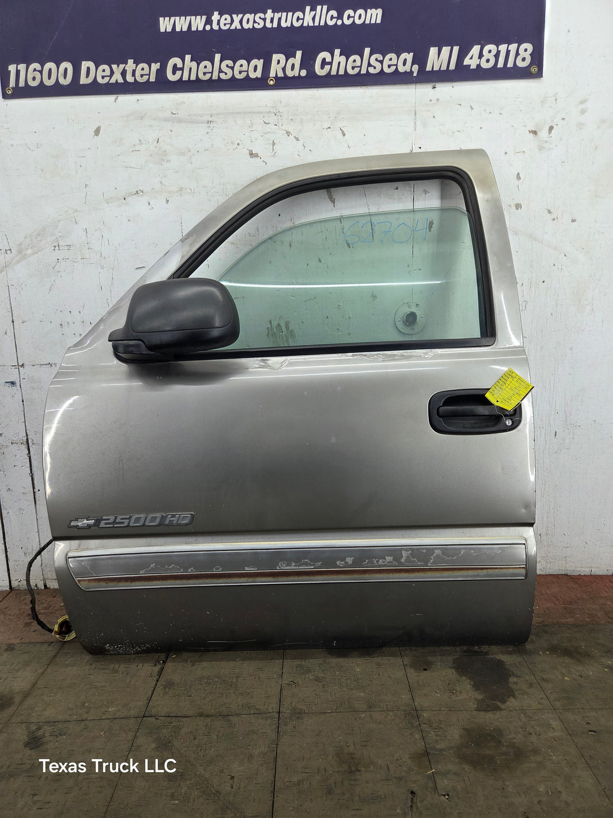 1999-2006 Chevrolet Silverado / GMC Sierra 1500 2500 3500 HD Front Driver Side Door LH