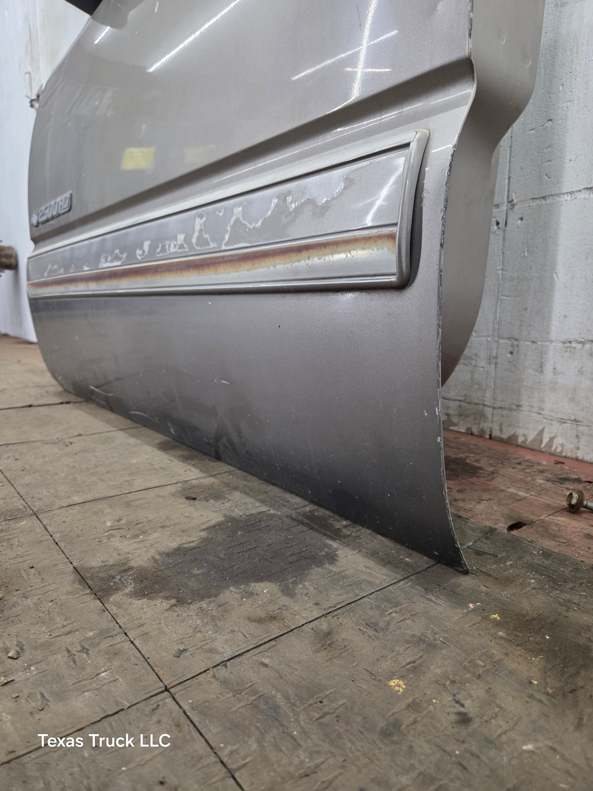 1999-2006 Chevrolet Silverado / GMC Sierra 1500 2500 3500 HD Front Driver Side Door LH