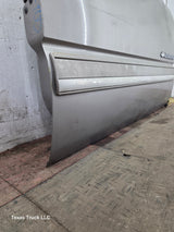1999-2006 Chevrolet Silverado / GMC Sierra 1500 2500 3500 HD Front Passenger side Door RH
