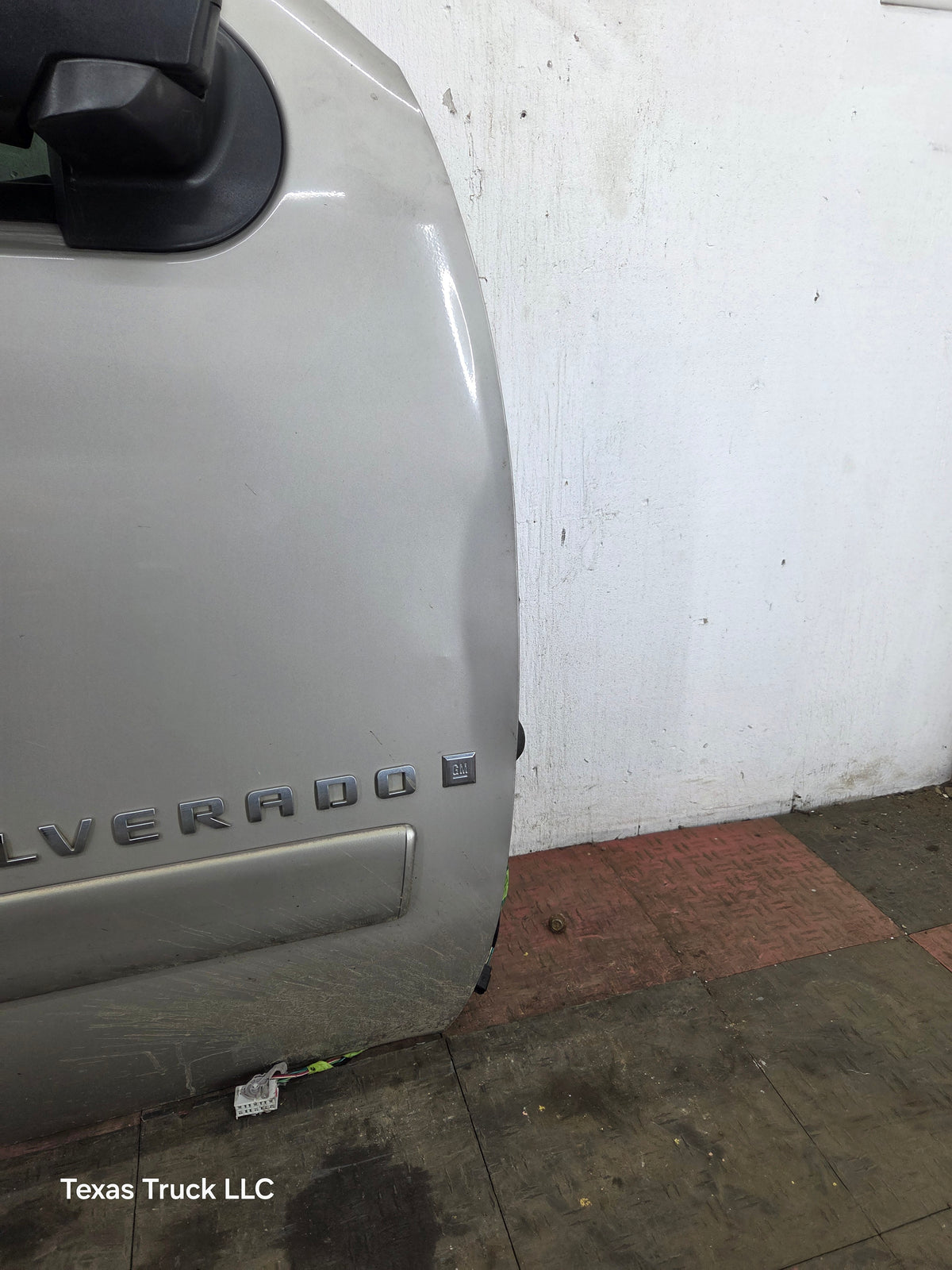 2007-2013 Chevrolet Silverado / GMC Sierra 1500 2500 3500 HD RH Front Passenger Side Door