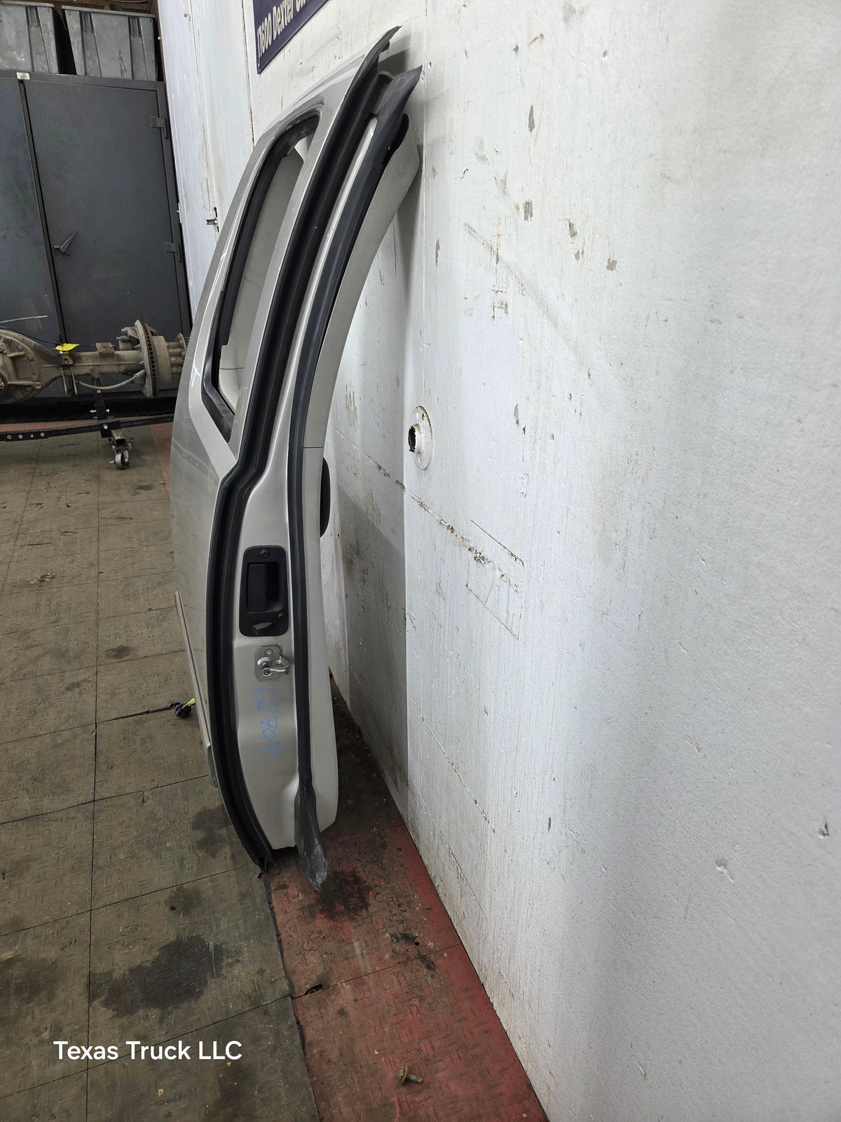 2007-2013 Chevrolet Silverado / GMC Sierra 1500 2500 3500 HD Passenger side Extended Cab RH Rear Door