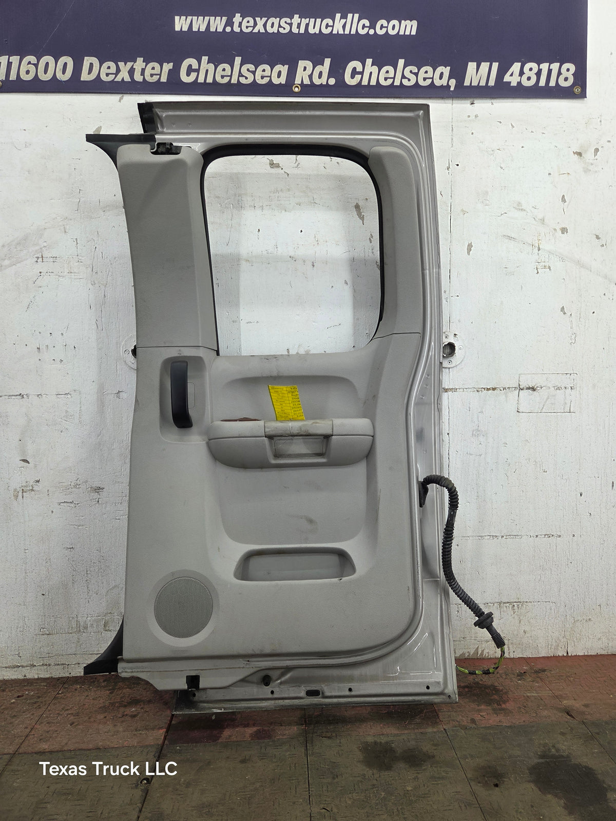 2007-2013 Chevrolet Silverado / GMC Sierra 1500 2500 3500 HD Passenger side Extended Cab RH Rear Door