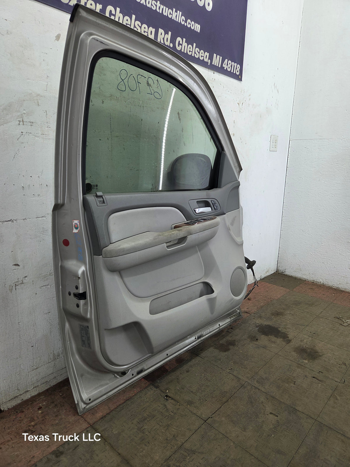 2007-2013 Chevrolet Silverado / GMC Sierra 1500 2500 3500 HD LH Front Driver Side Door