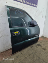 1999-2006 Chevrolet Silverado / GMC Sierra 1500 2500 3500 HD Front Passenger side Door RH