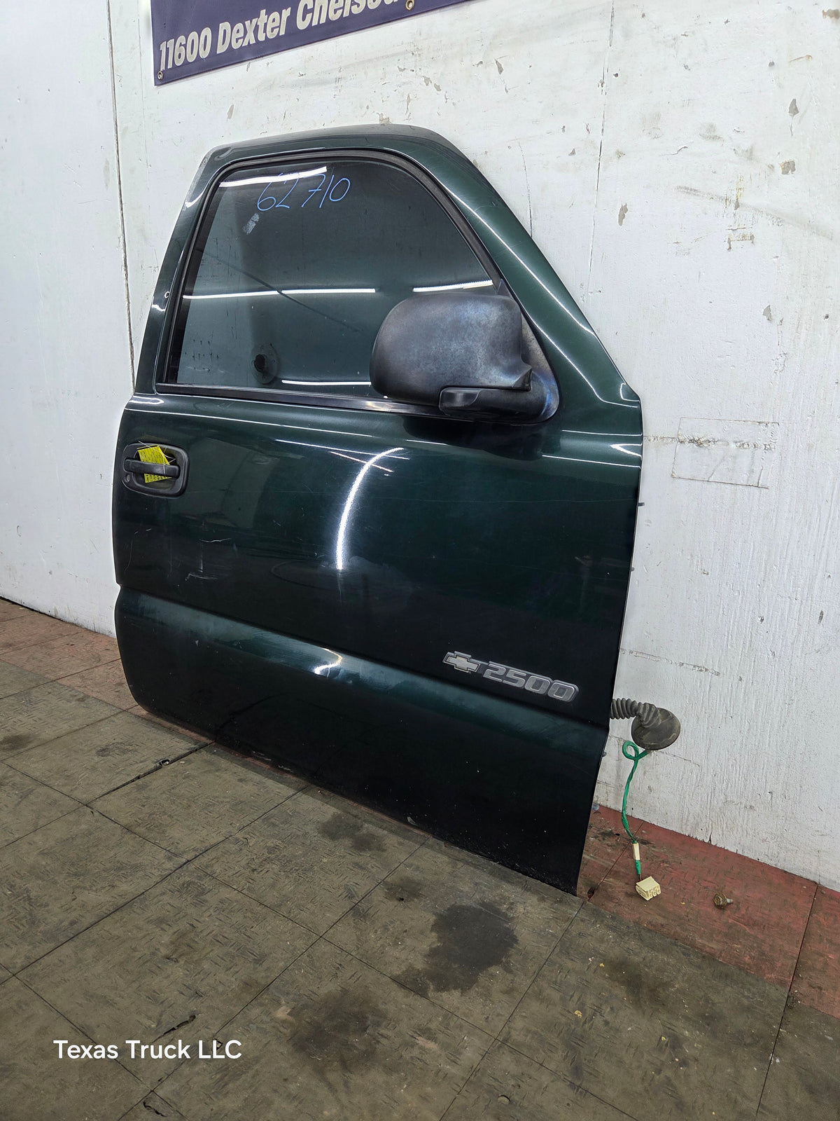 1999-2006 Chevrolet Silverado / GMC Sierra 1500 2500 3500 HD Front Passenger side Door RH