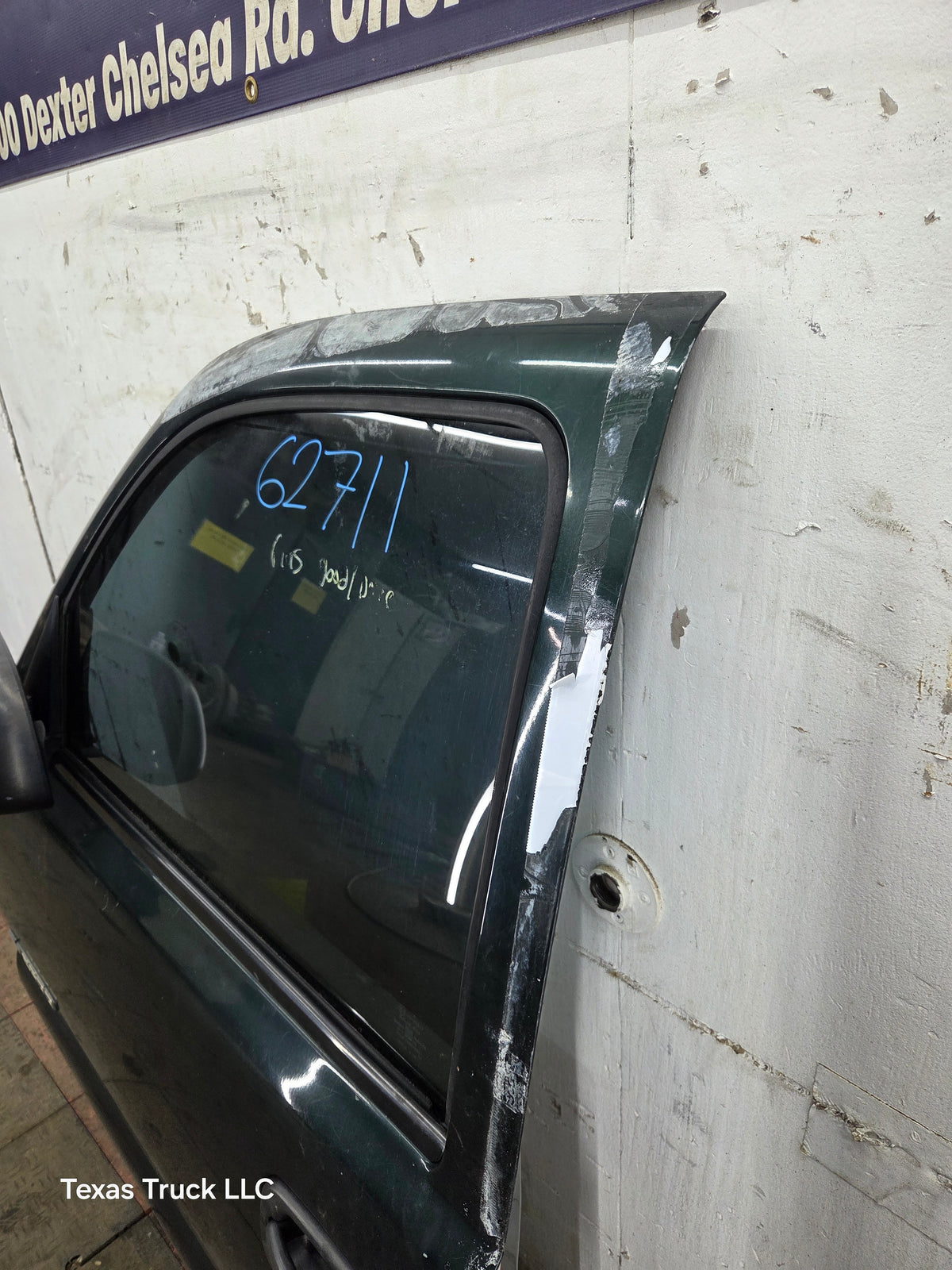 1999-2006 Chevrolet Silverado / GMC Sierra 1500 2500 3500 HD Front Driver Side Door LH