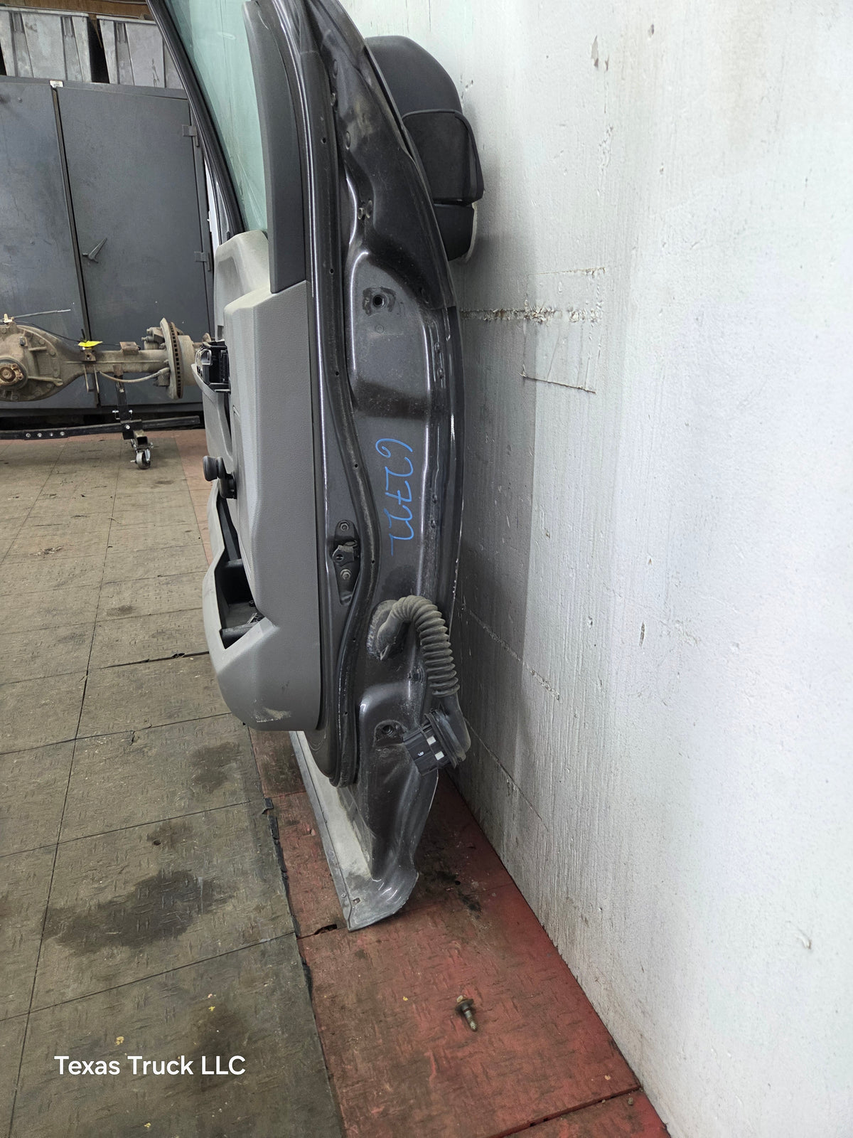 2015-2022 Ford F150 / Super Duty Driver Front Door LH F250 F350 F450 F550