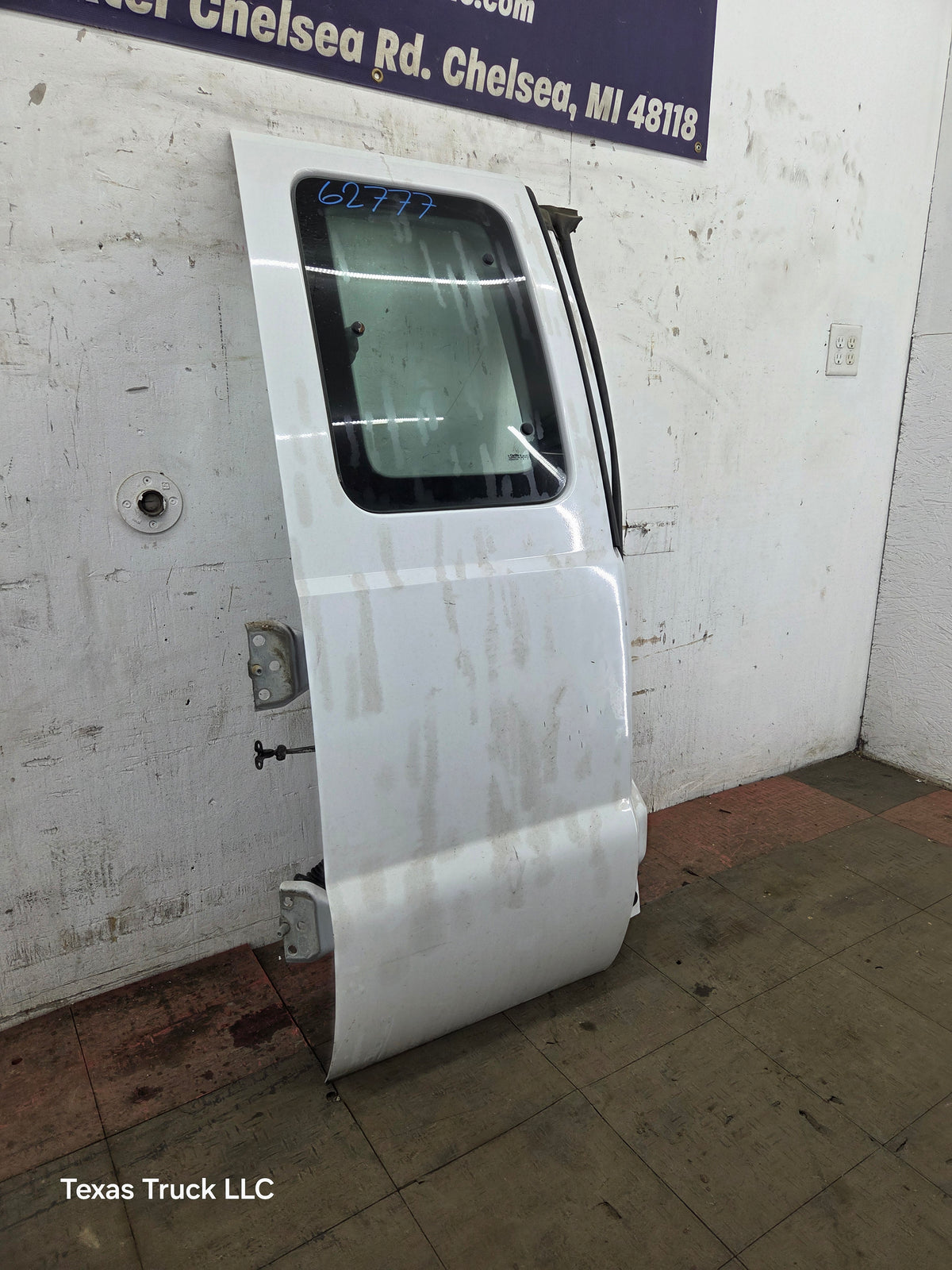 2008-2016 Ford Super Duty F250 F350 F450 F550 RH Extended Cab Passenger Side Rear Door