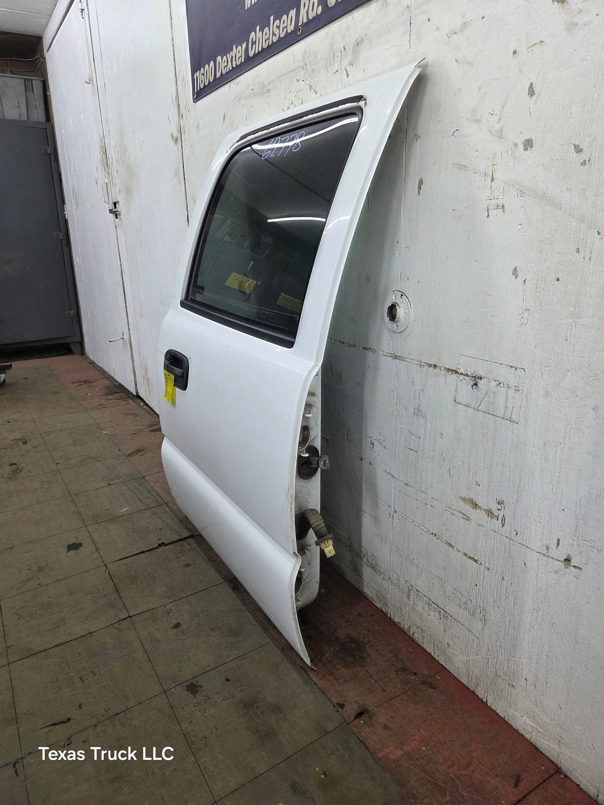 1999-2006 Chevrolet Silverado / GMC Sierra 1500 2500 3500 HD Rear Passenger side Crew Cab rear door RH