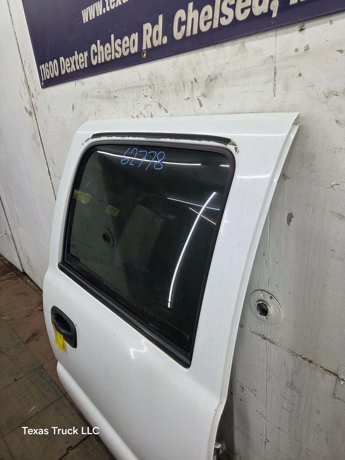 1999-2006 Chevrolet Silverado / GMC Sierra 1500 2500 3500 HD Rear Passenger side Crew Cab rear door RH
