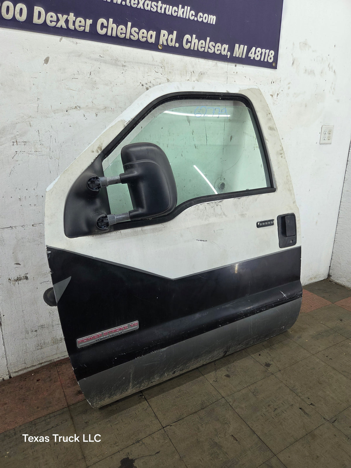 1999-2007 Ford Super Duty LH Driver Side Front Door F250 F350 F450 F550