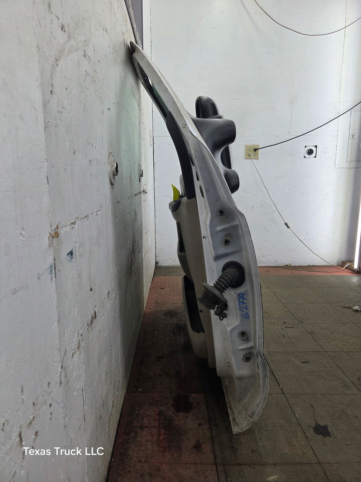 1999-2007 Ford Super Duty LH Driver Side Front Door F250 F350 F450 F550