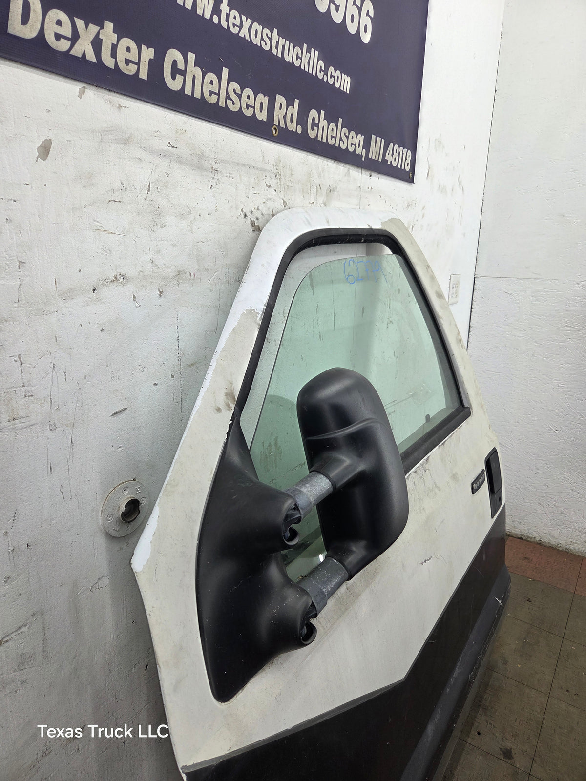 1999-2007 Ford Super Duty LH Driver Side Front Door F250 F350 F450 F550