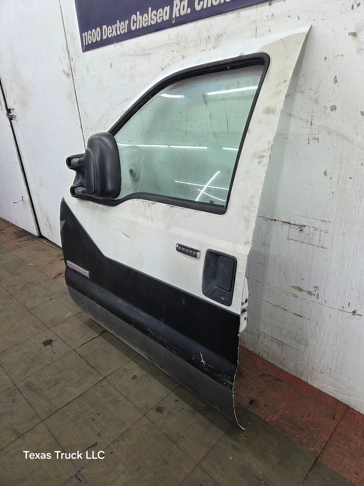 1999-2007 Ford Super Duty LH Driver Side Front Door F250 F350 F450 F550