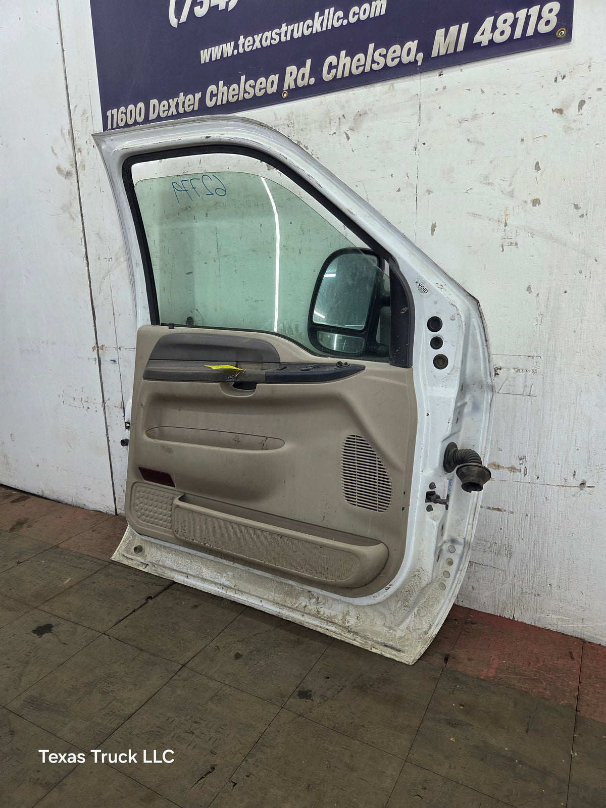1999-2007 Ford Super Duty LH Driver Side Front Door F250 F350 F450 F550