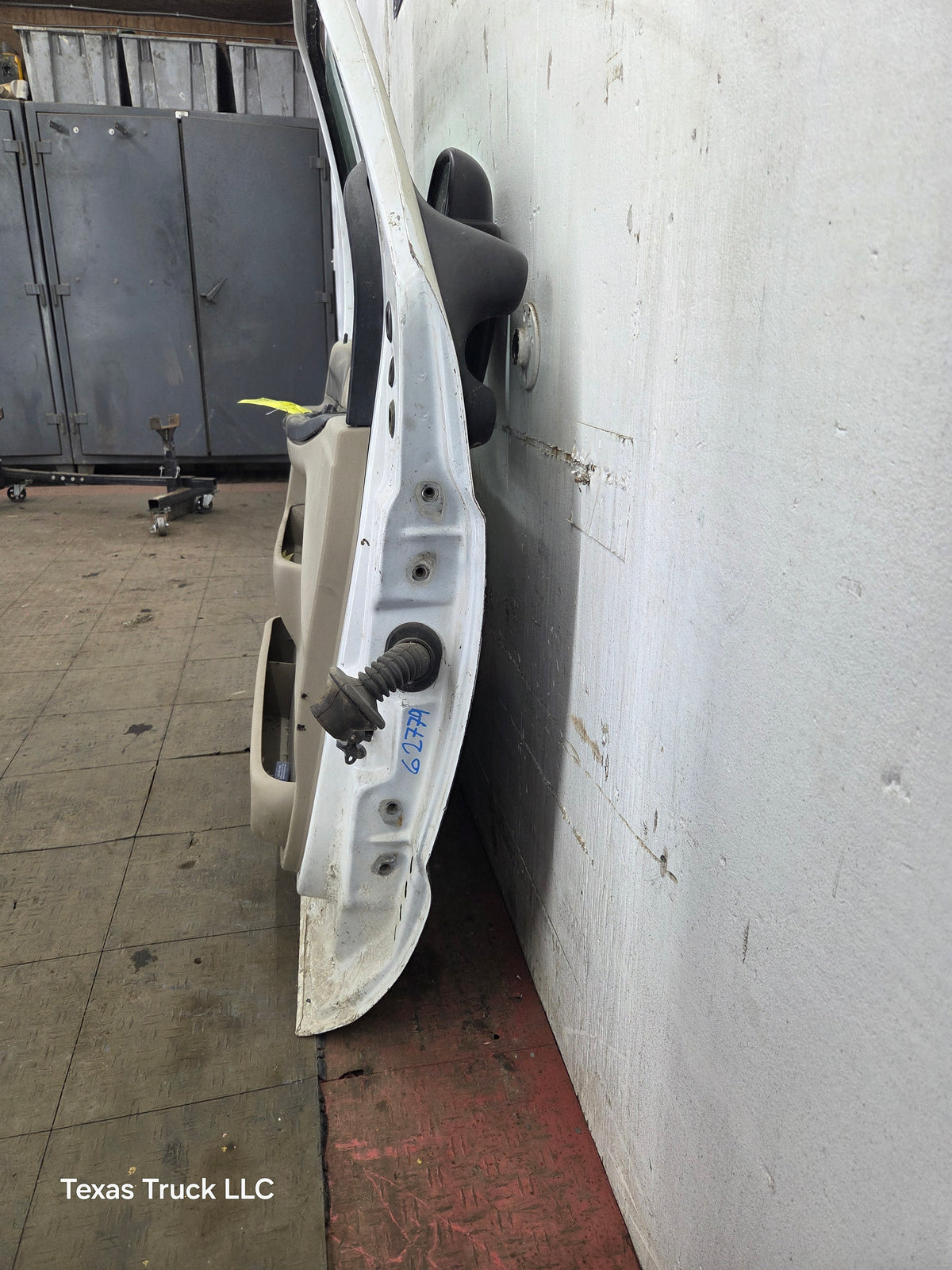 1999-2007 Ford Super Duty LH Driver Side Front Door F250 F350 F450 F550
