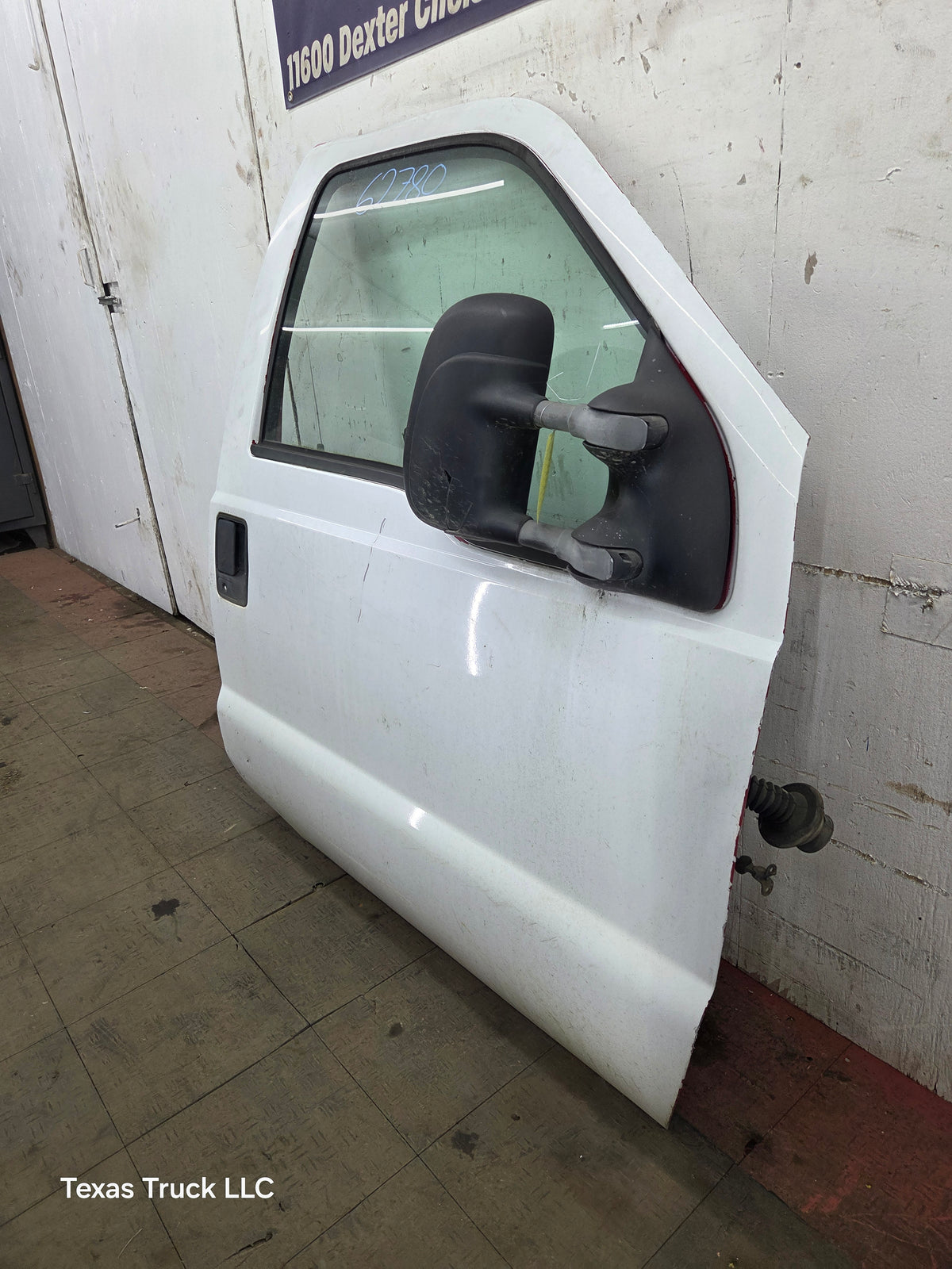 1999-2007 Ford Super Duty RH Passenger Side Front Door F250 F350 F450 F550