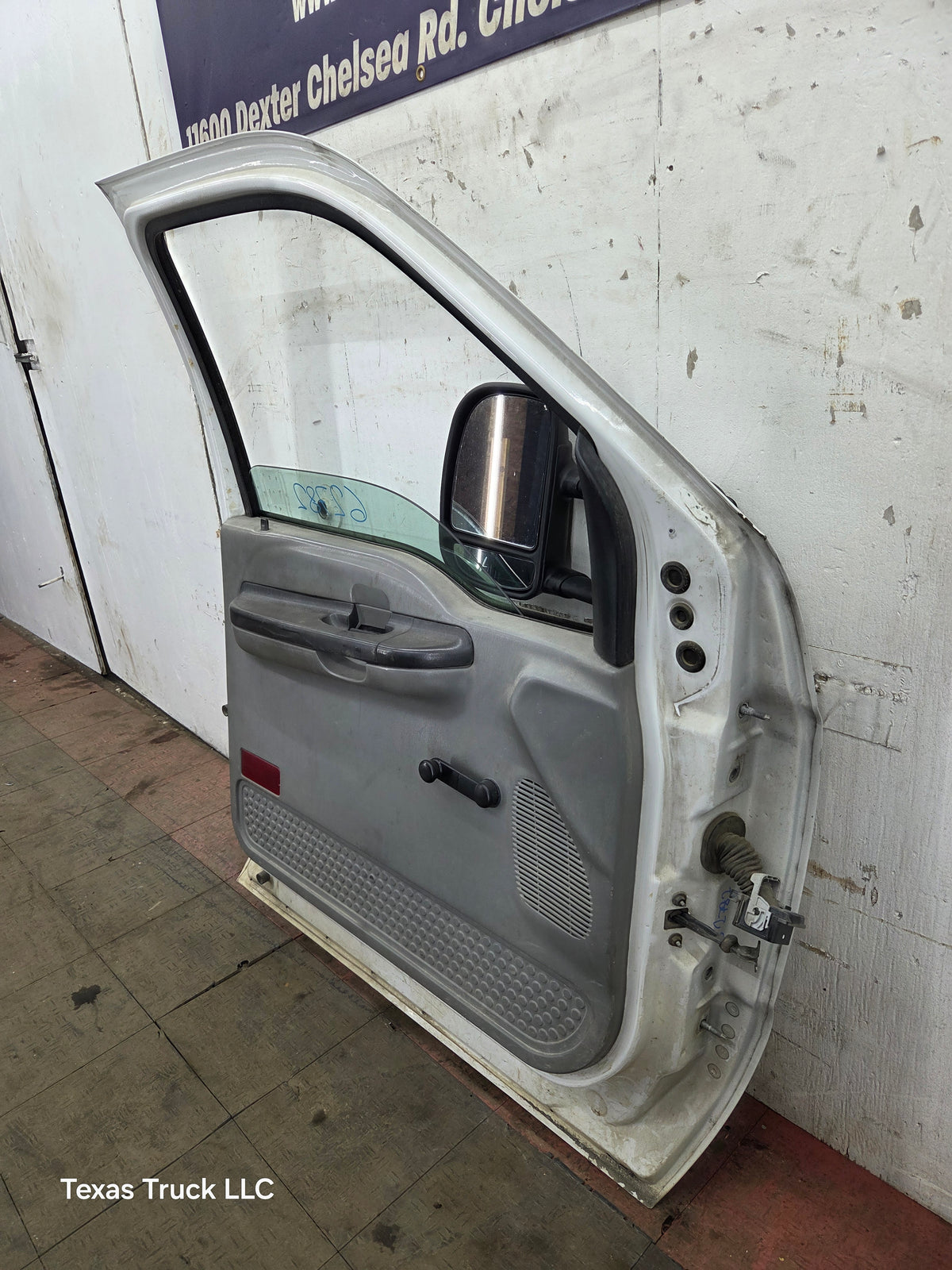 1999-2007 Ford Super Duty LH Driver Side Front Door F250 F350 F450 F550