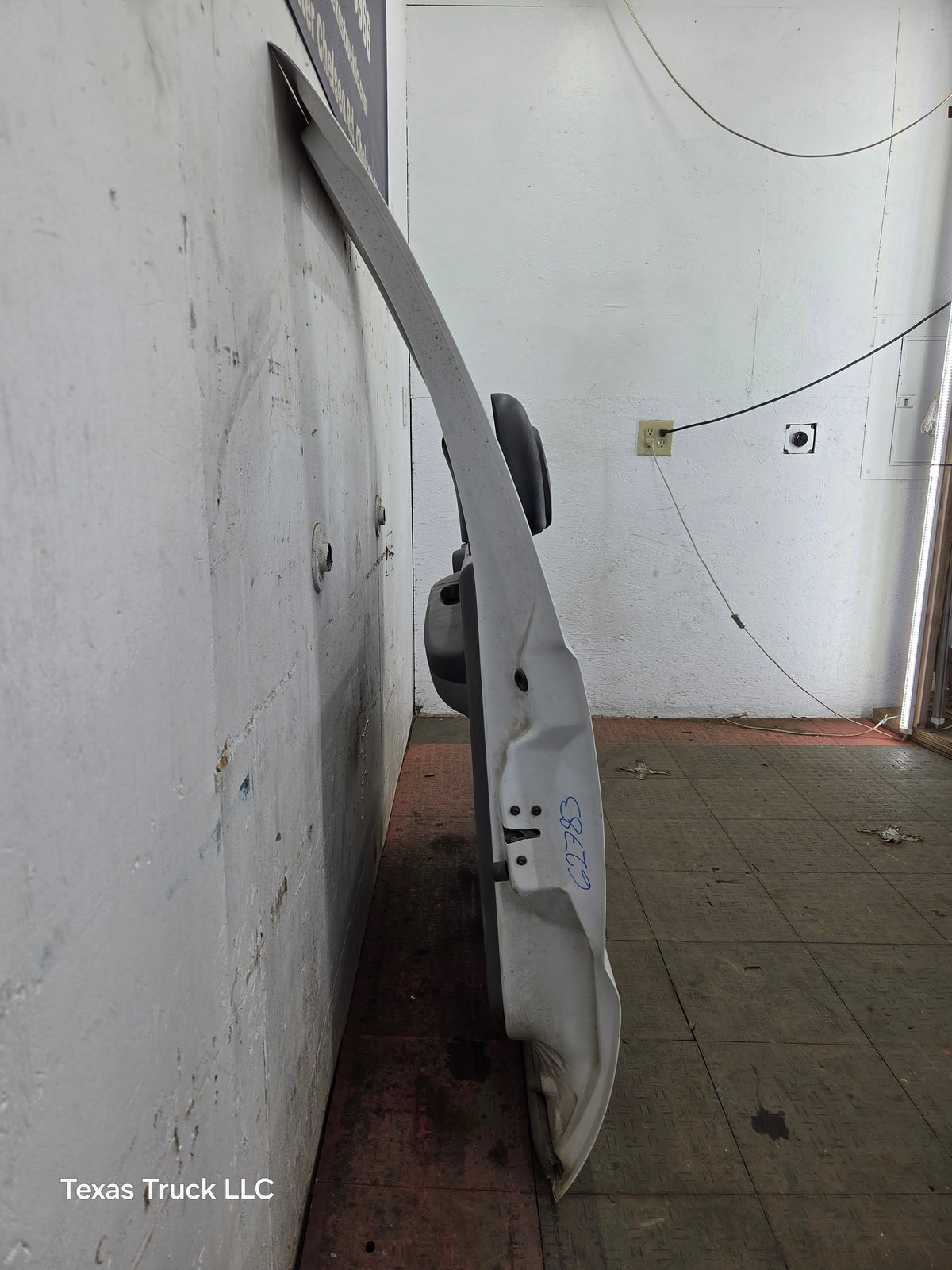 1999-2007 Ford Super Duty RH Passenger Side Front Door F250 F350 F450 F550