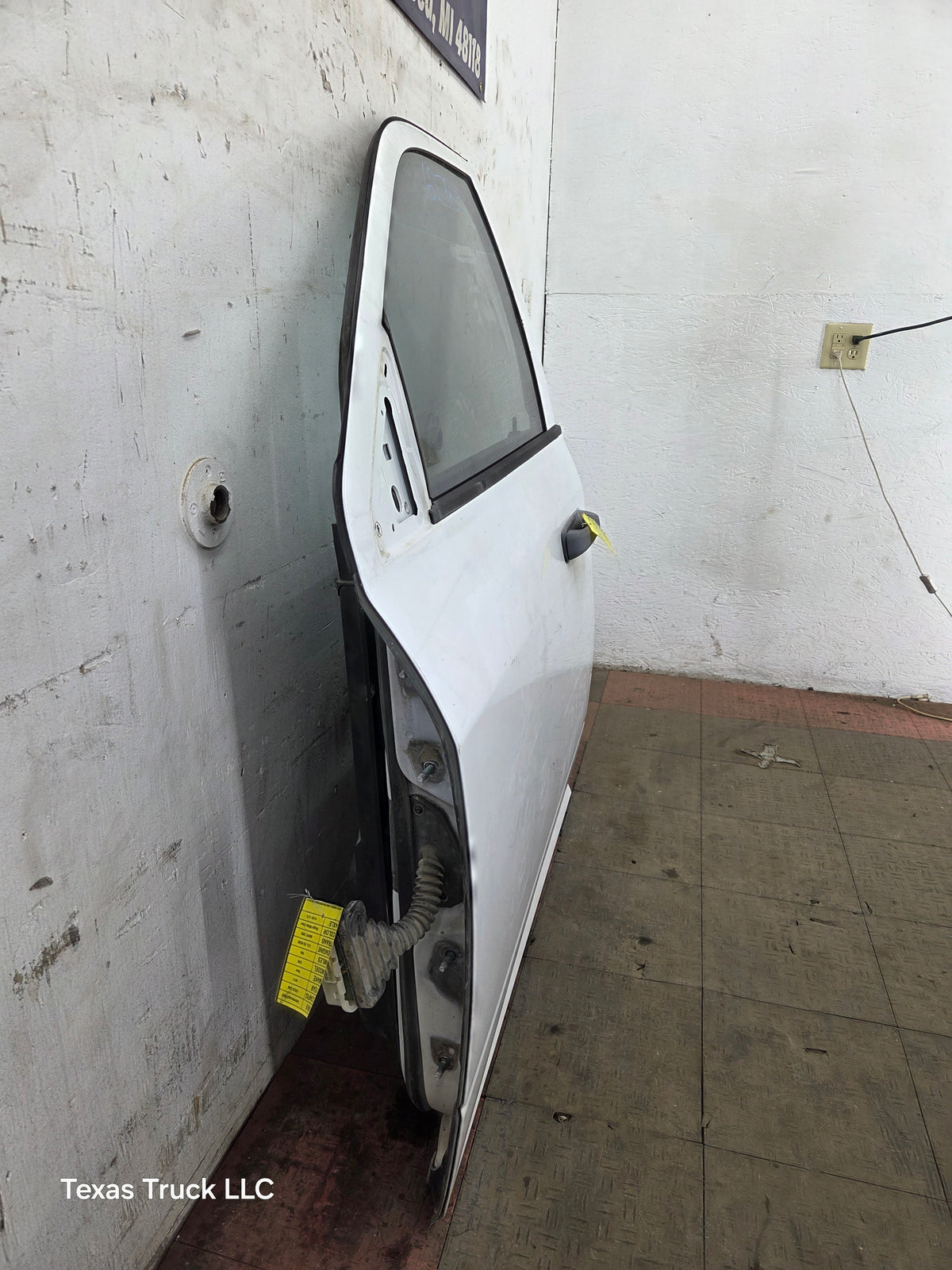 2009-2018 Dodge Ram 4th Gen Driver Side Front Crew Cab Door 1500 2500 3500 4500 5500