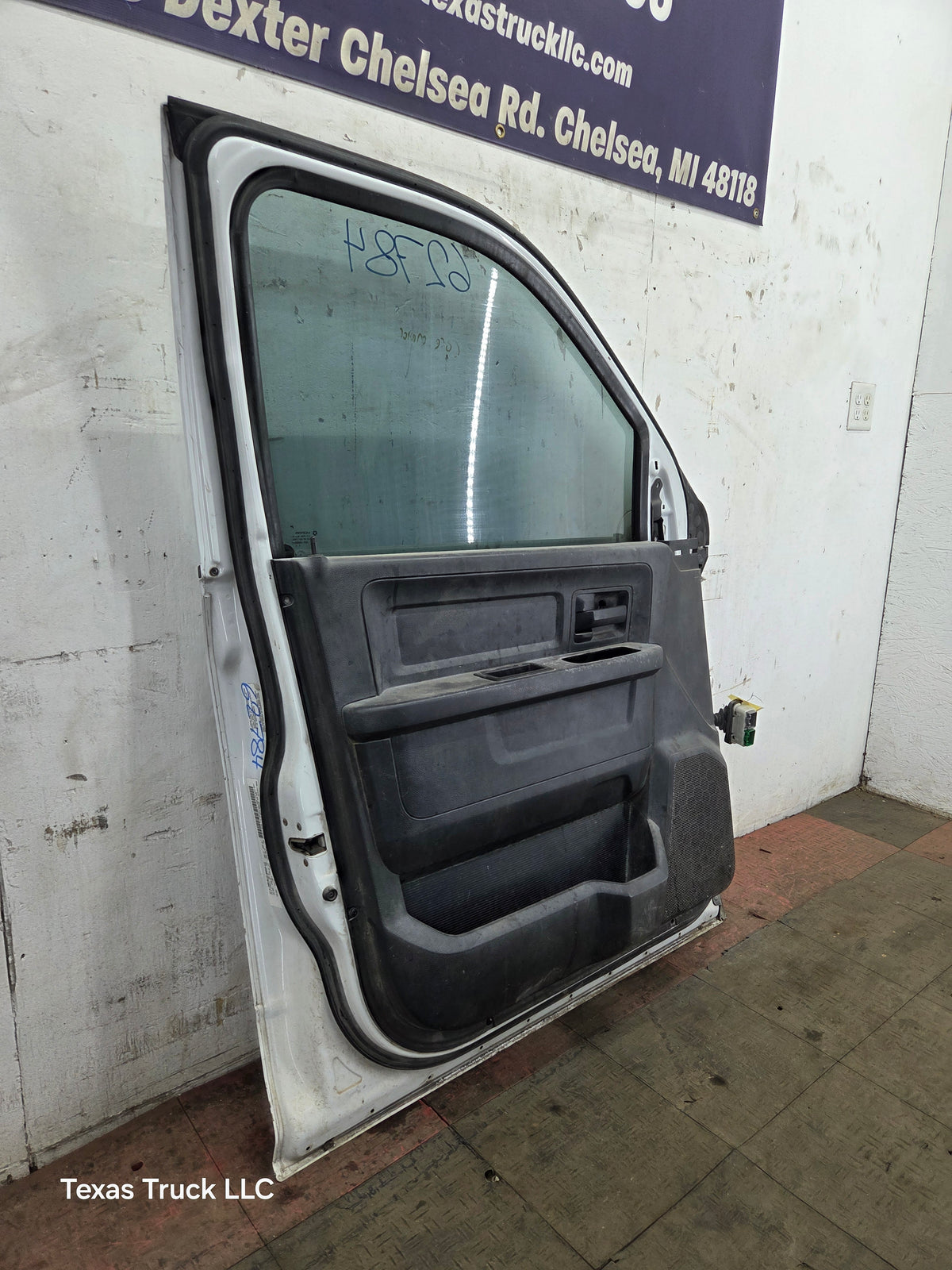 2009-2018 Dodge Ram 4th Gen Driver Side Front Crew Cab Door 1500 2500 3500 4500 5500