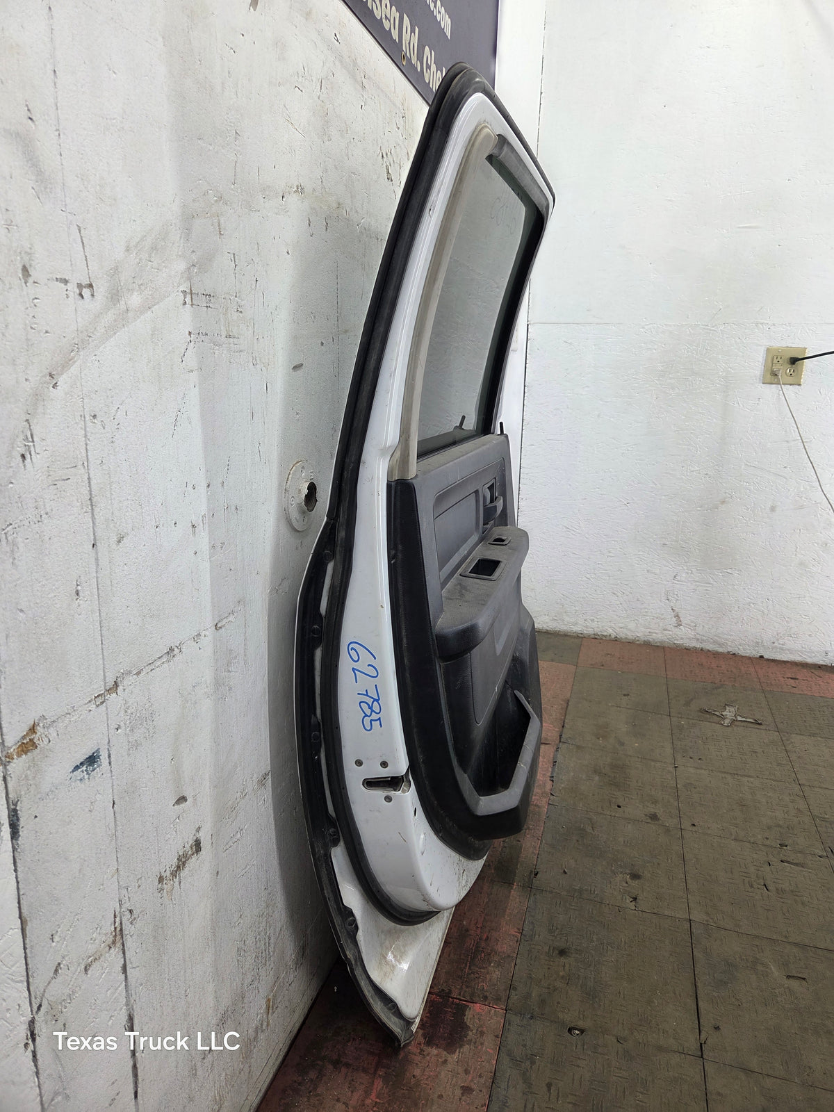 2009-2018 Dodge Ram 4th Gen LH Driver Side Rear CREW Cab Door 1500 2500 3500 4500 5500