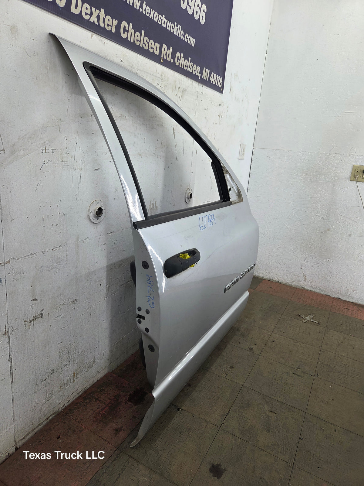 2003-2008 Dodge Ram 3rd Gen Passenger Side Front Quad Cab Crew Cab Door 1500 2500 3500 4500 5500