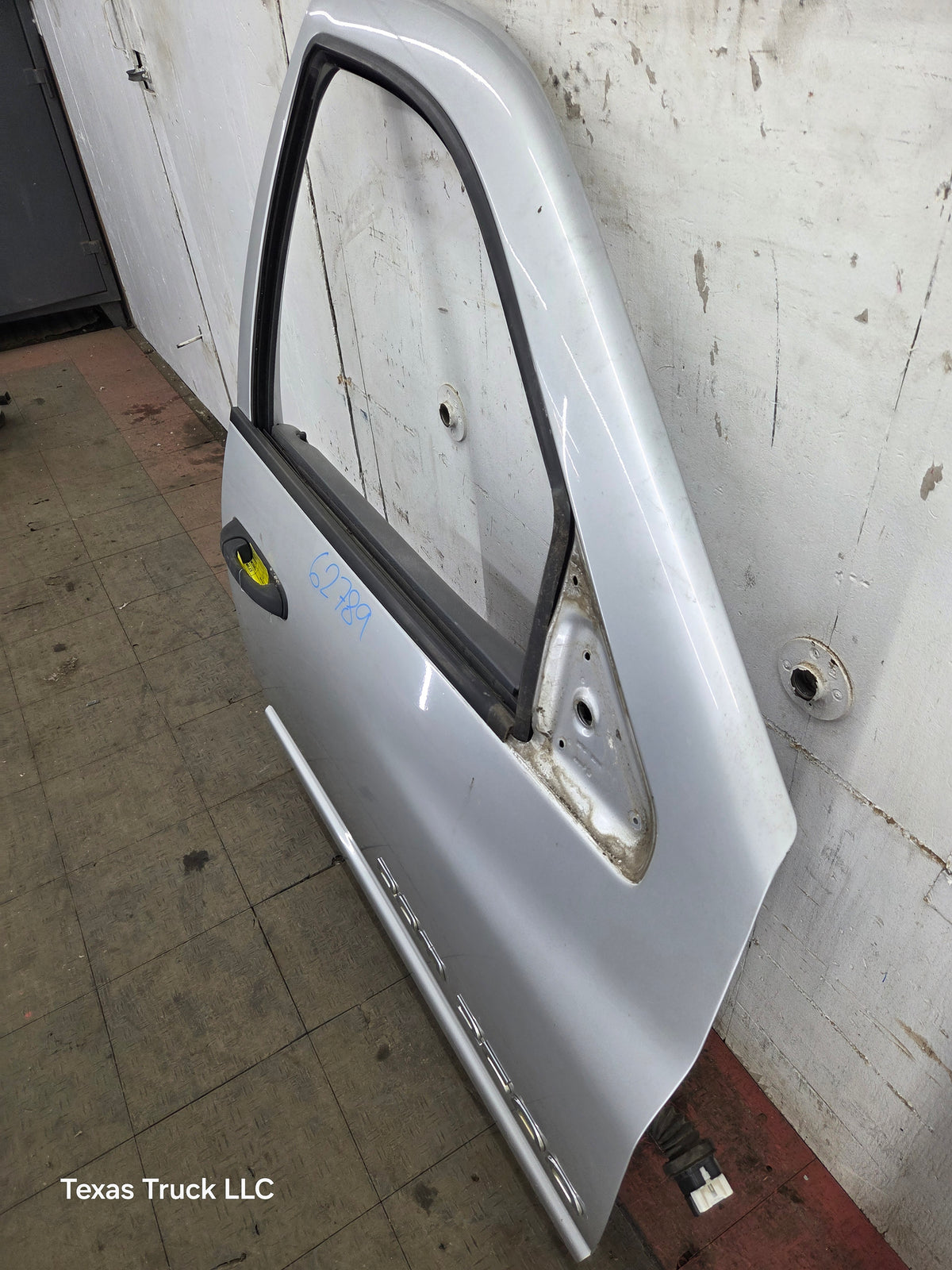 2003-2008 Dodge Ram 3rd Gen Passenger Side Front Quad Cab Crew Cab Door 1500 2500 3500 4500 5500