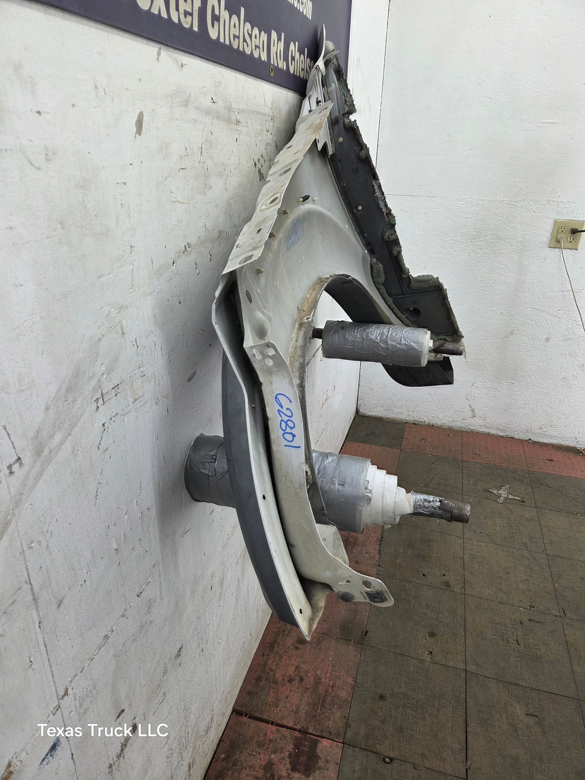 2011-2016 Ford Super Duty F450 F550 RH Passenger Side Front Fender