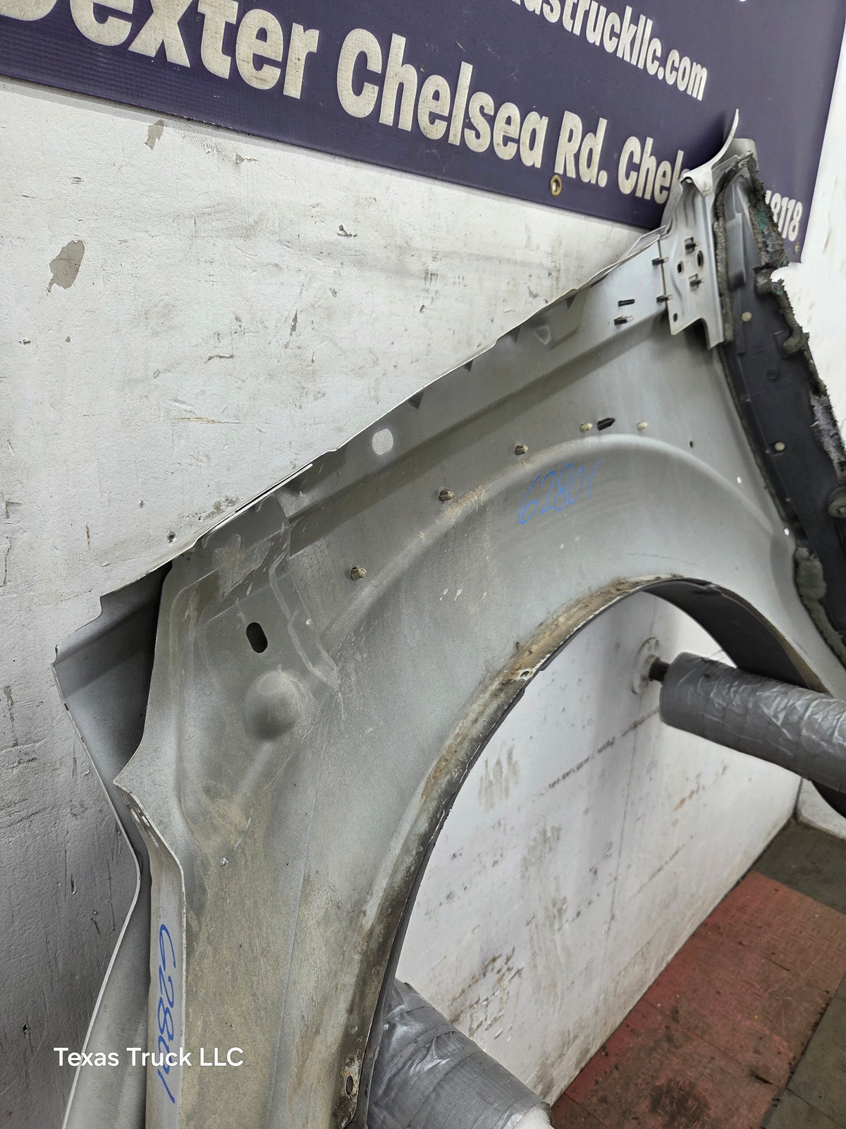 2011-2016 Ford Super Duty F450 F550 RH Passenger Side Front Fender