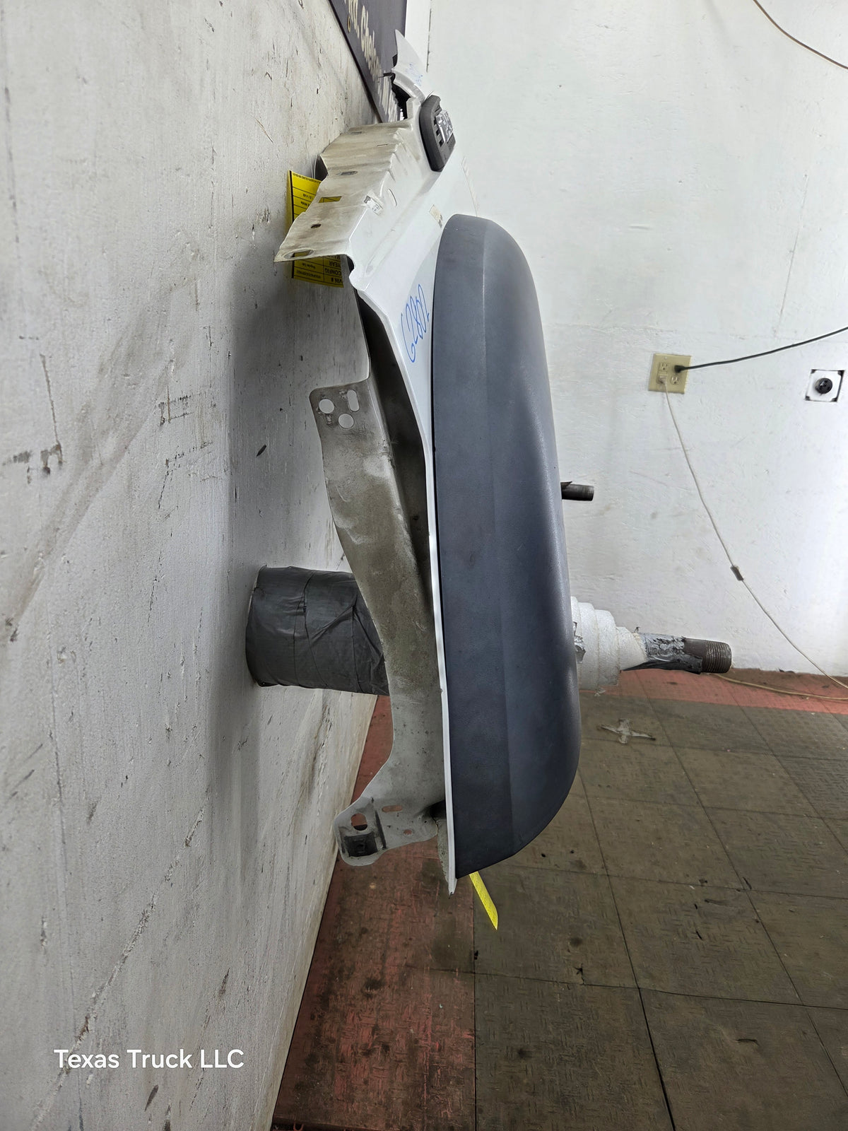 2011-2016 Ford Super Duty F450 F550 LH Driver Side Front Fender